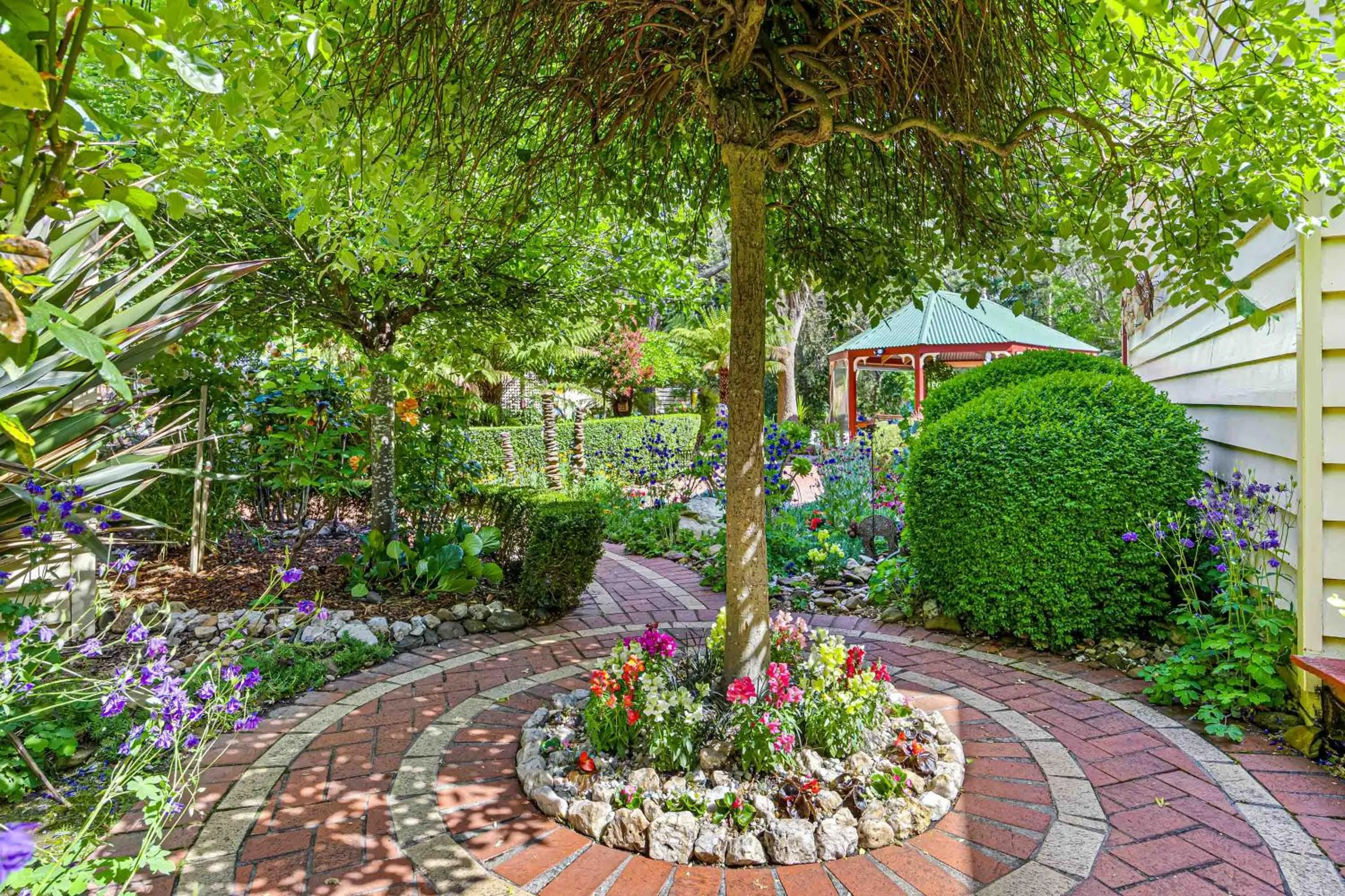 Garden in Ballarat Cottages
