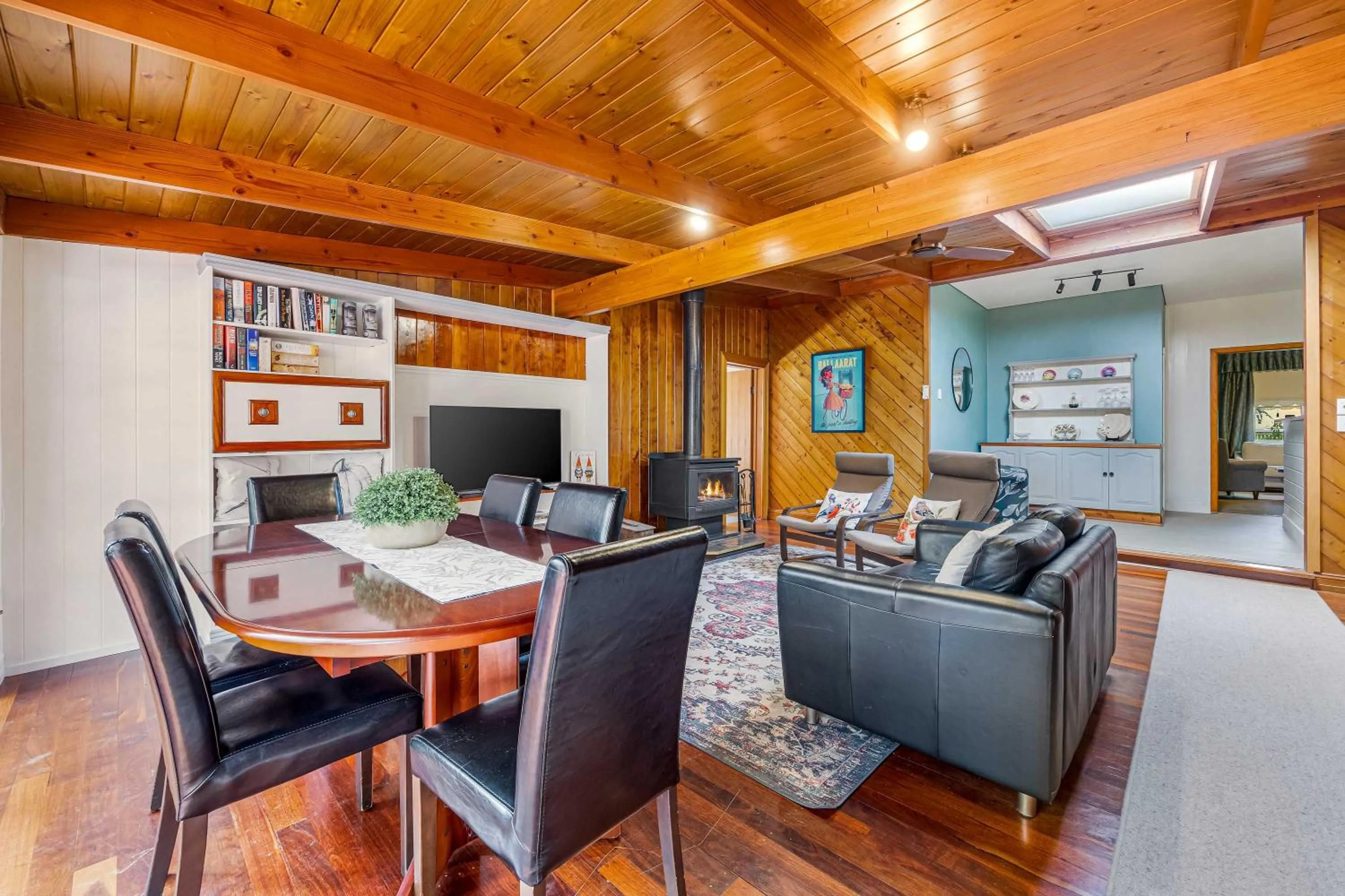 Communal lounge/ TV room in Ballarat Cottages