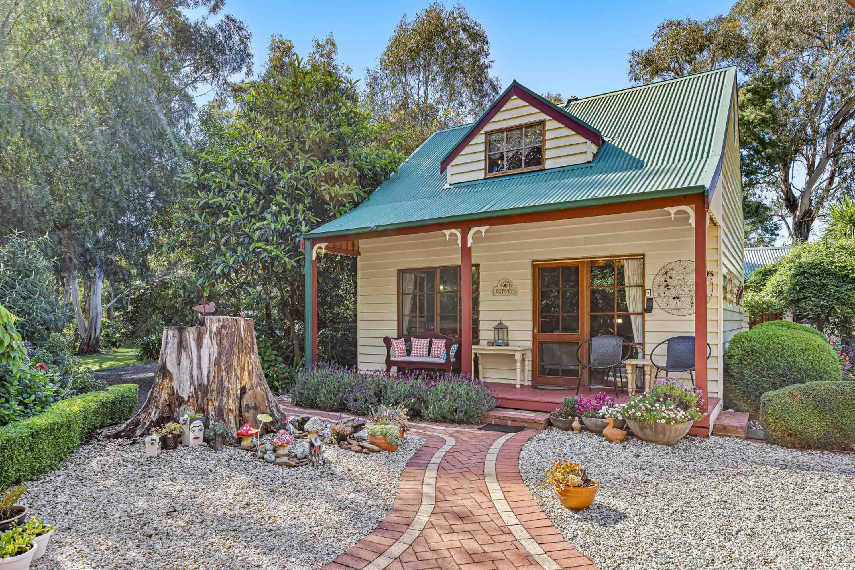 Garden view in Ballarat Cottages