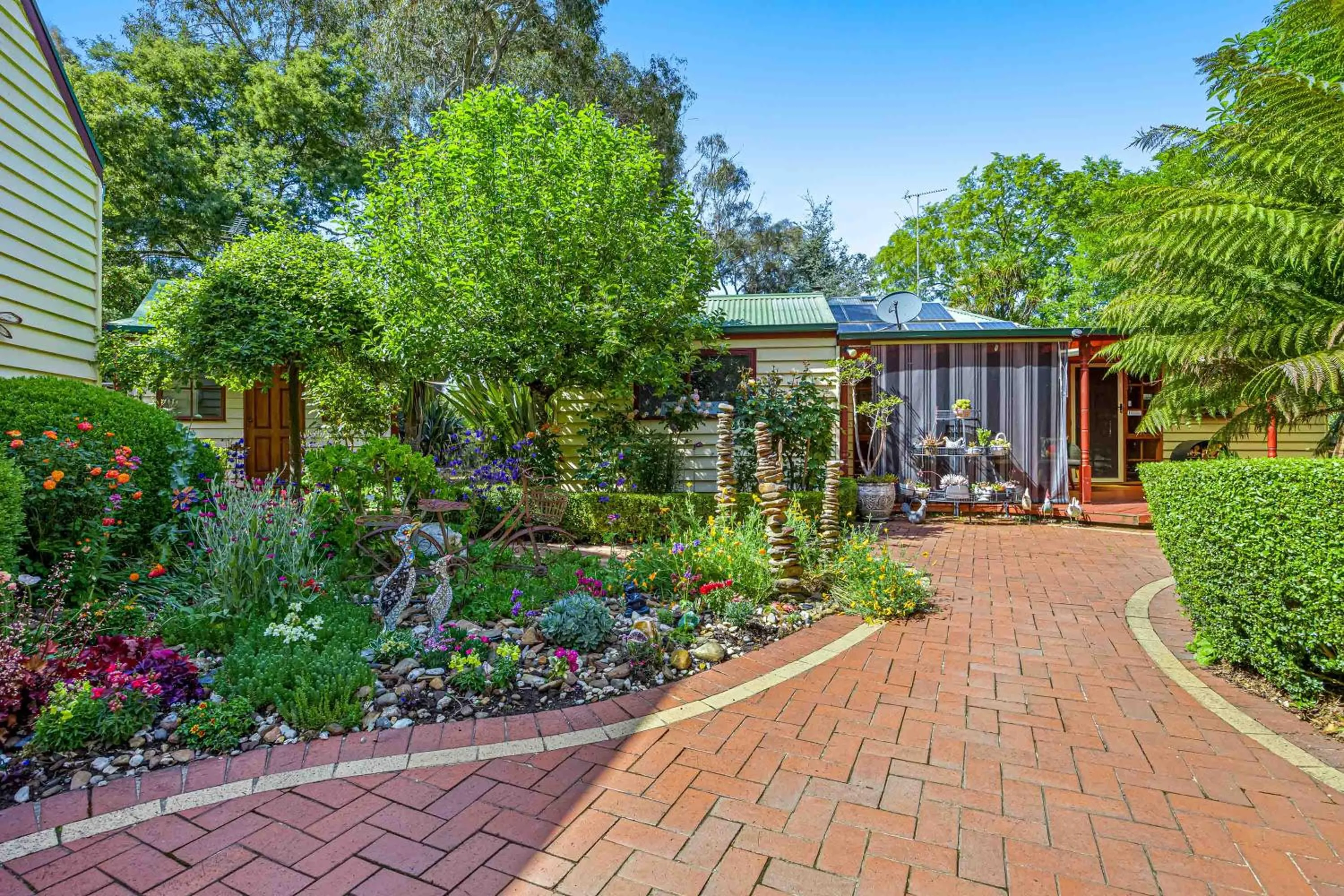 Garden in Ballarat Cottages