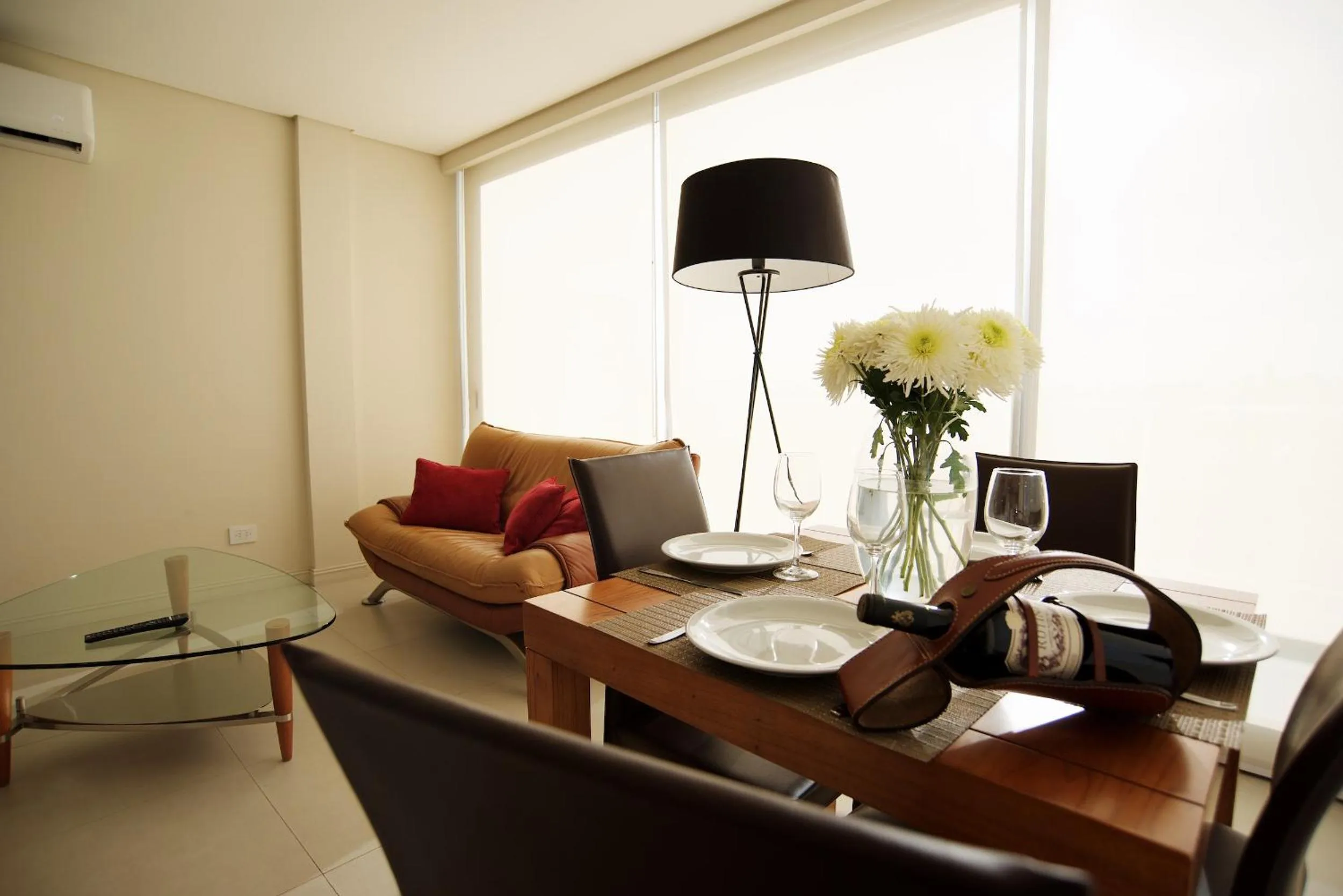 Photo of the whole room in Byblos Palermo Soho