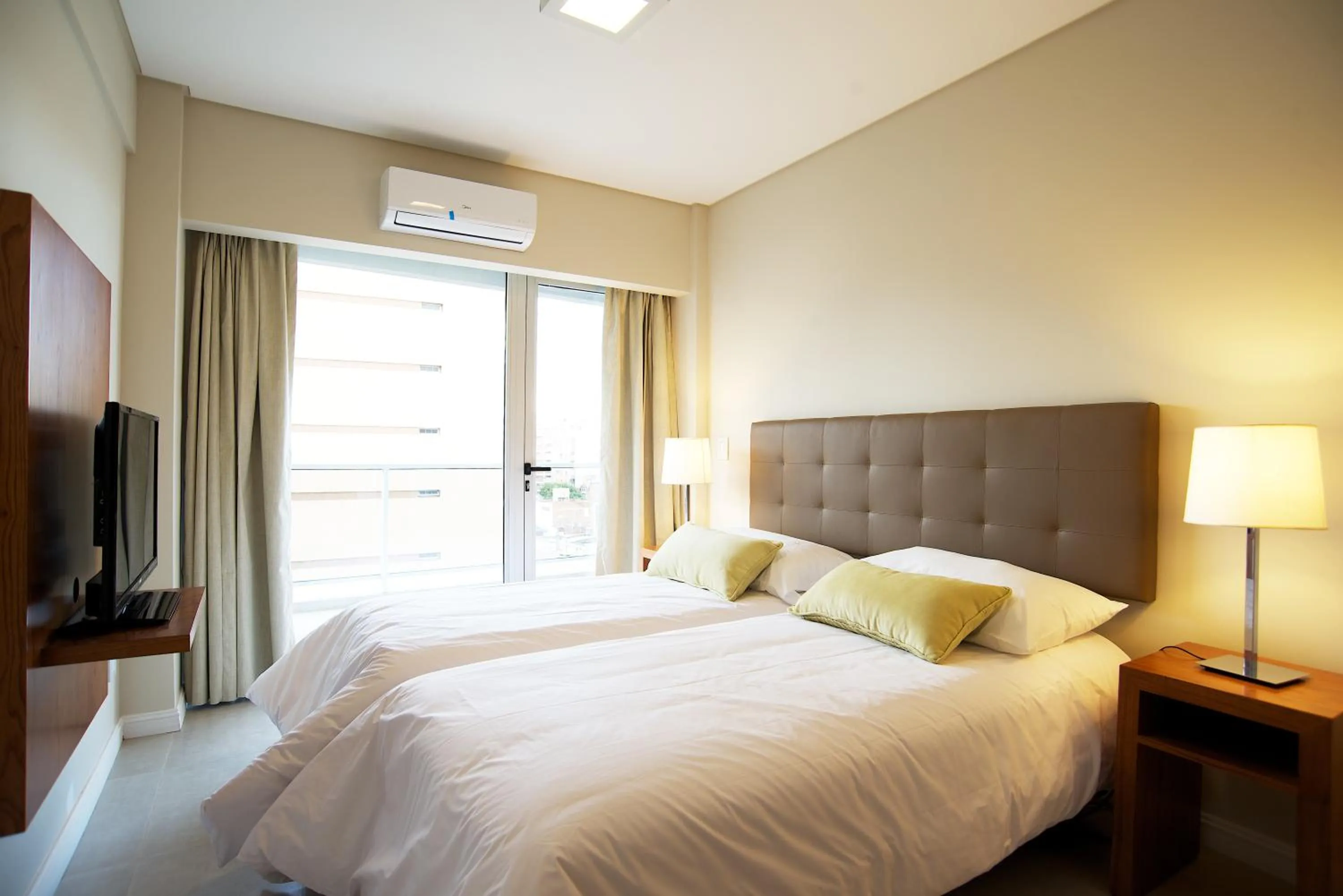 Day, Bed in Byblos Palermo Soho