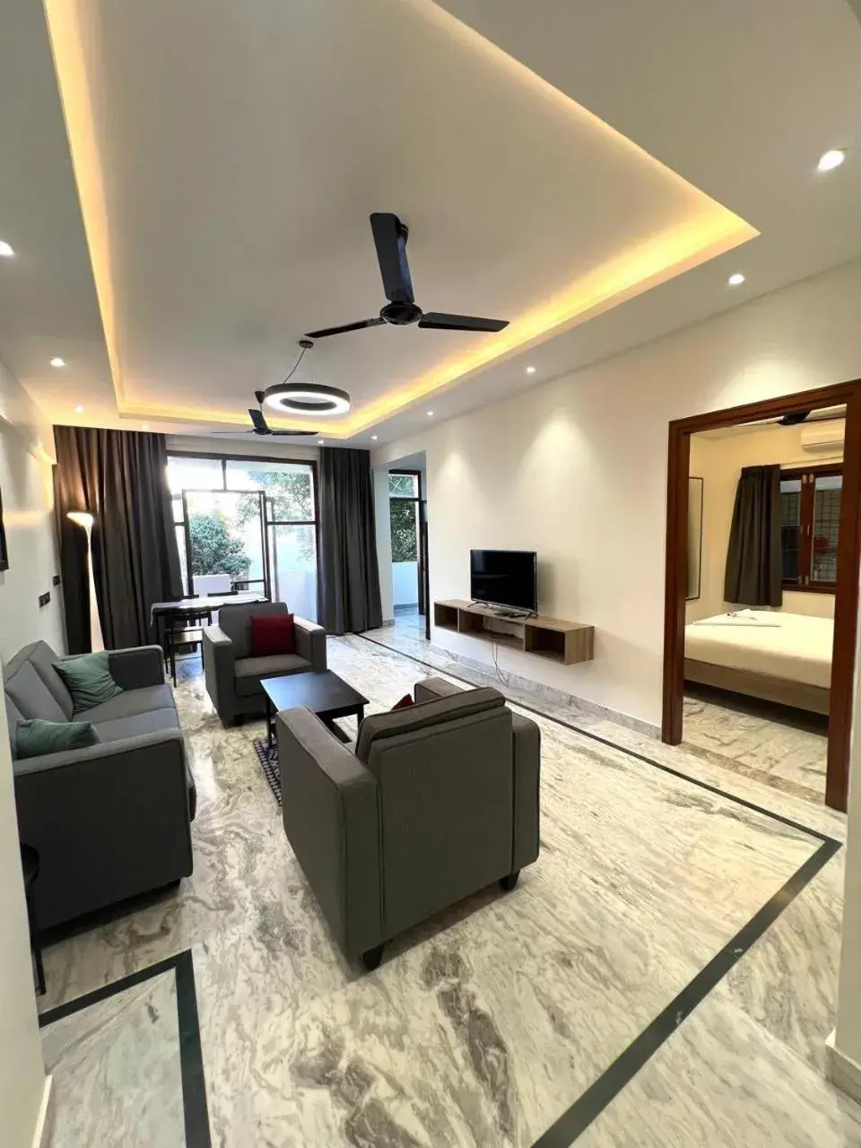 Two-Bedroom Apartment with Balcony in Aishwarya Apartment Two-Bedroom Apartment with Balcony in Aishwarya Apartment