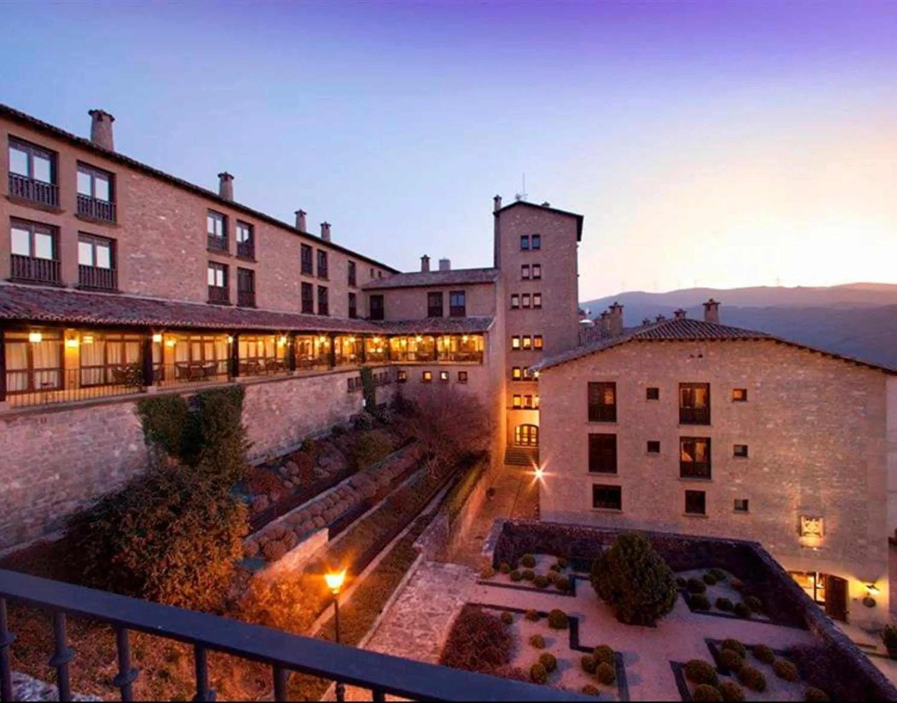 Garden in Parador de Sos del Rey Católico