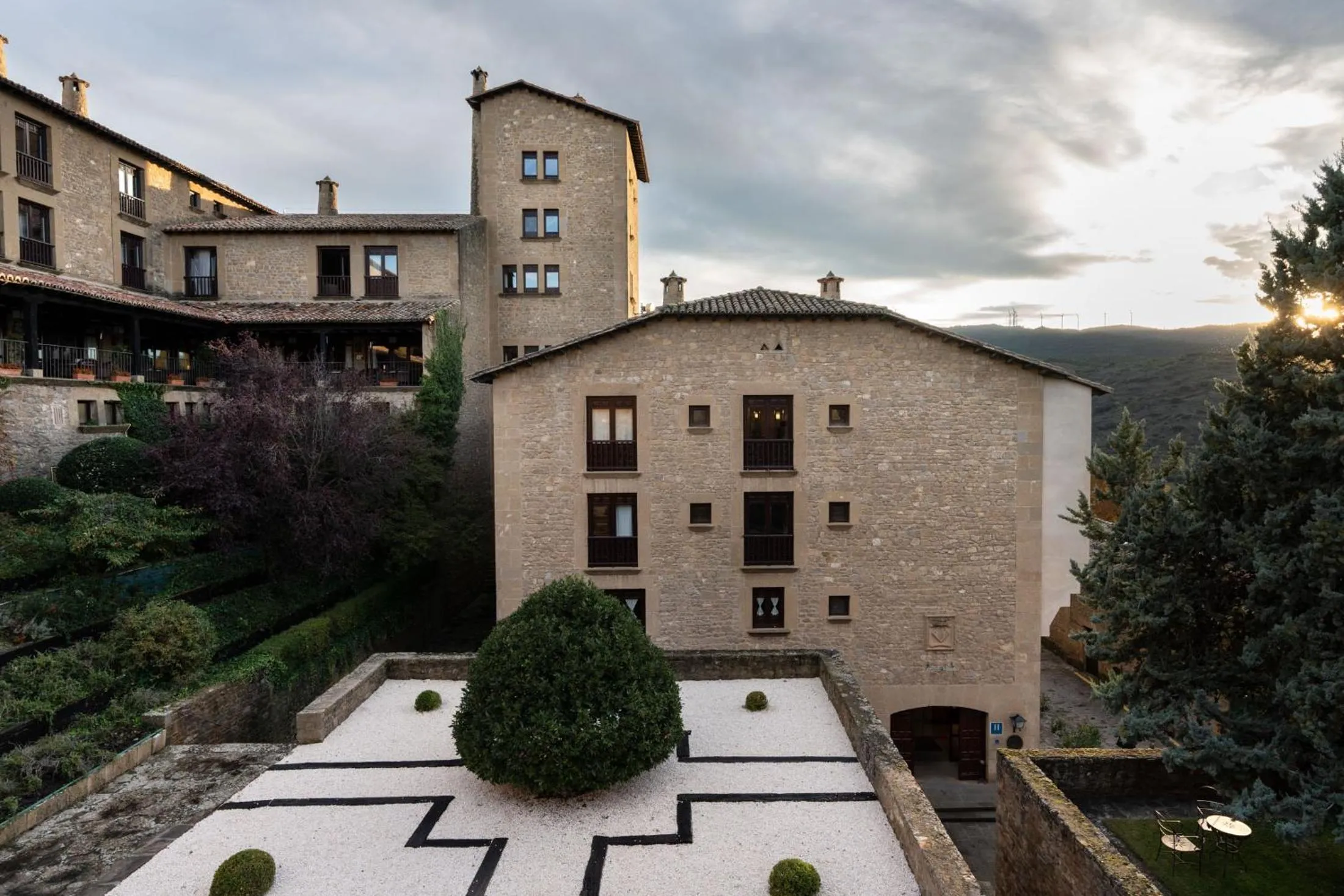 Property building in Parador de Sos del Rey Católico