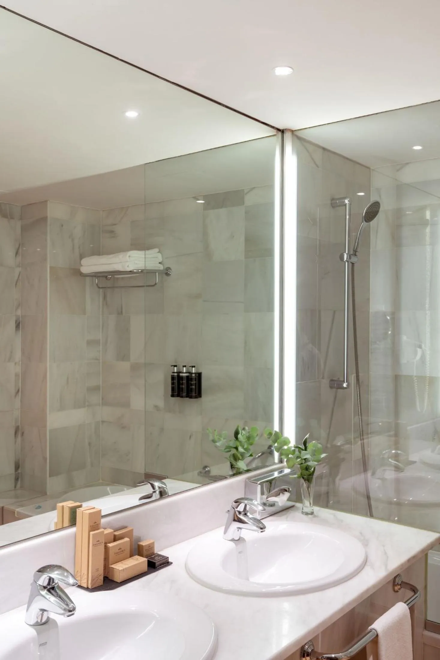 Bathroom in Parador de Sos del Rey Católico