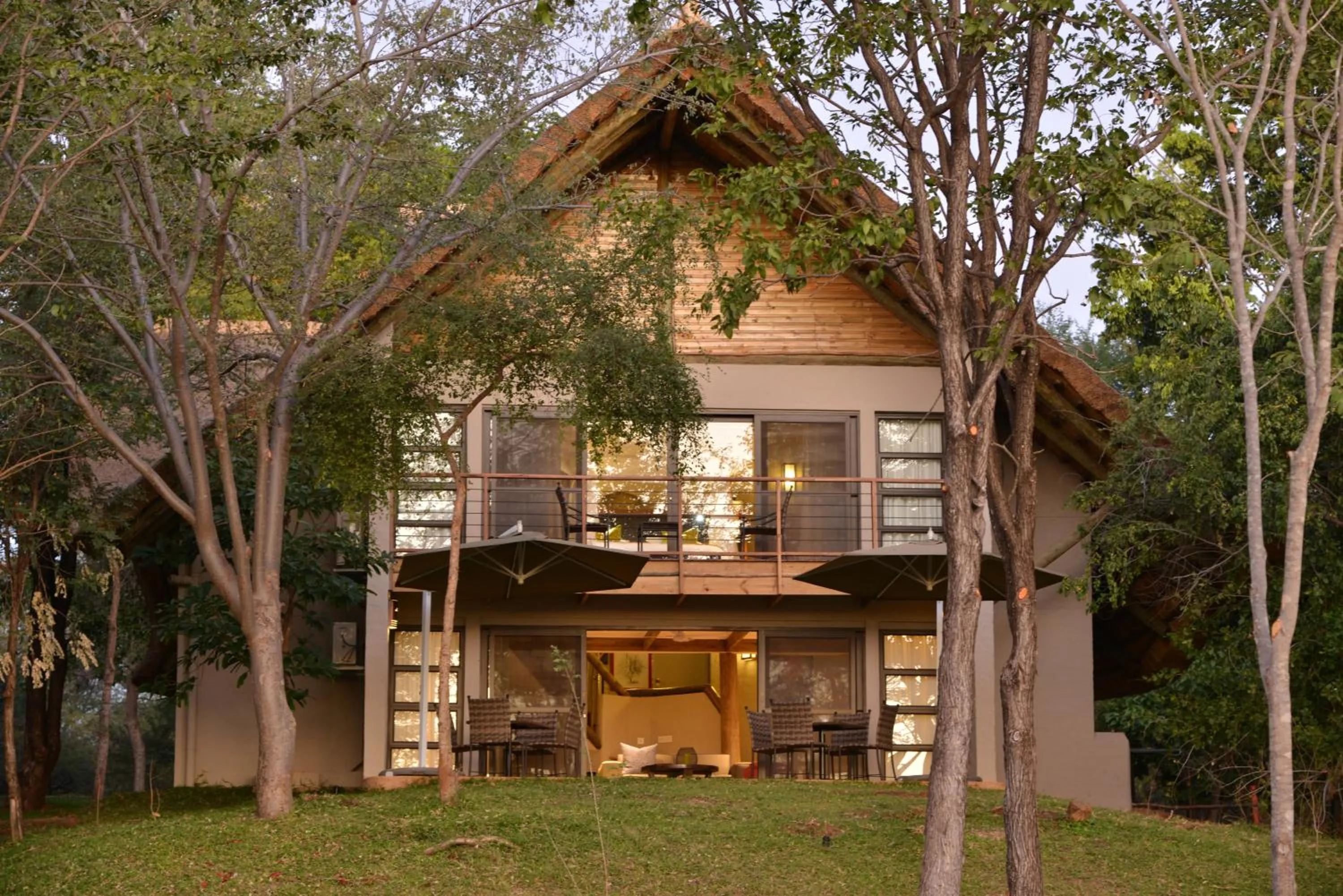 Property building in Victoria Falls Safari Suites
