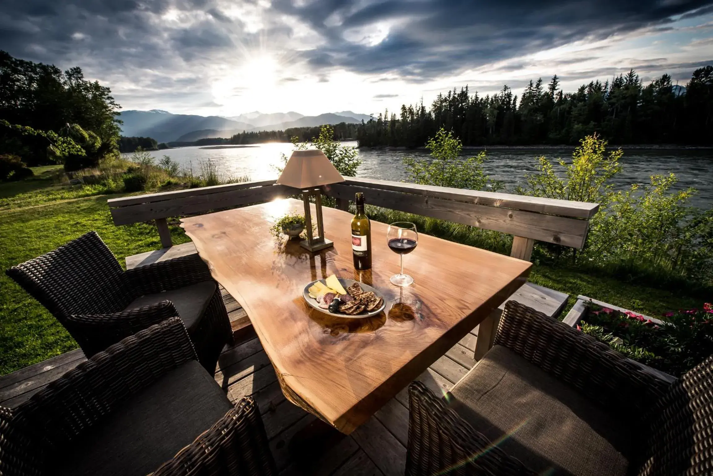 Skeena River House Bed & Breakfast Skeena River House Bed & Breakfast