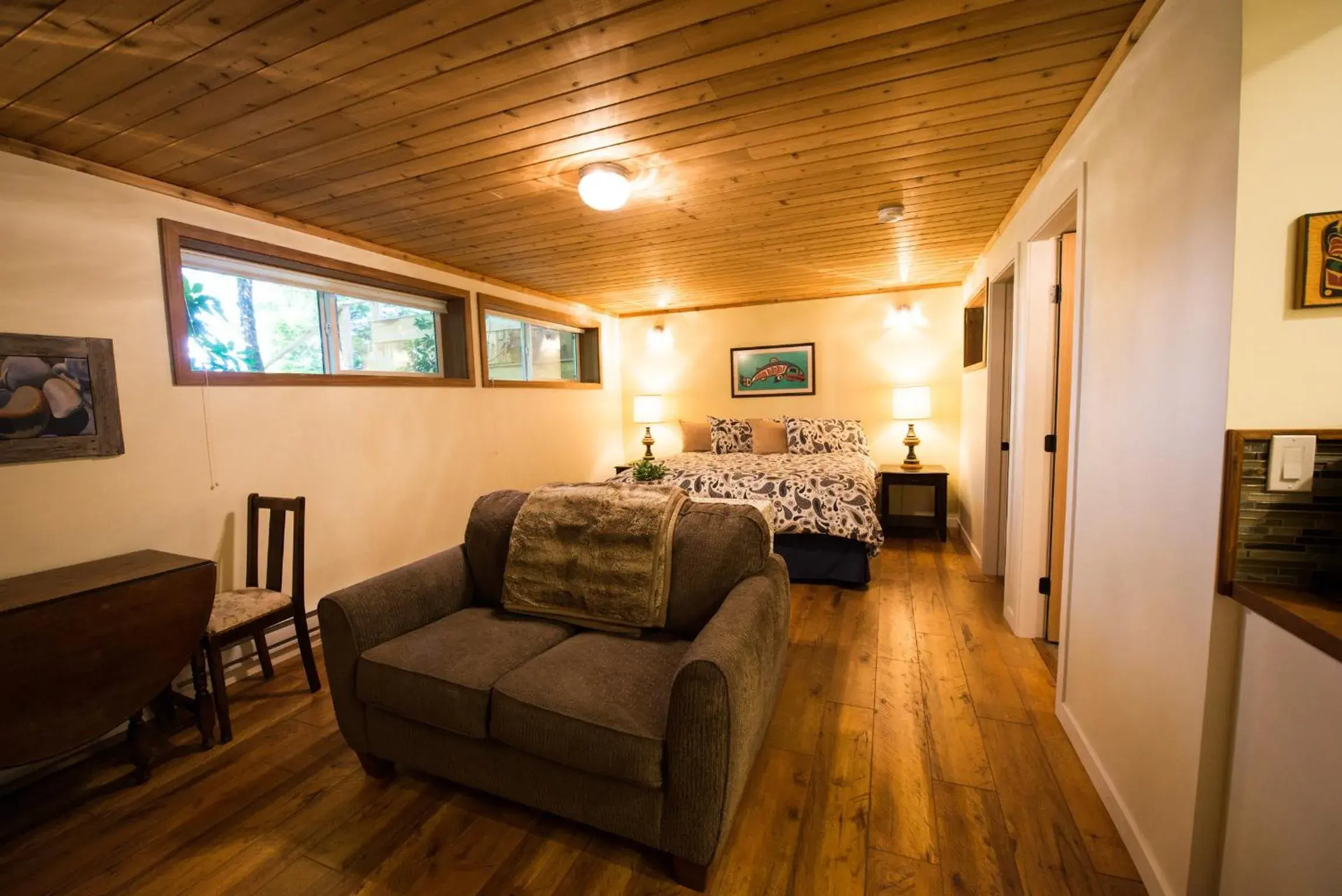 Deluxe King Suite in Skeena River House Bed & Breakfast Deluxe King Suite in Skeena River House Bed & Breakfast