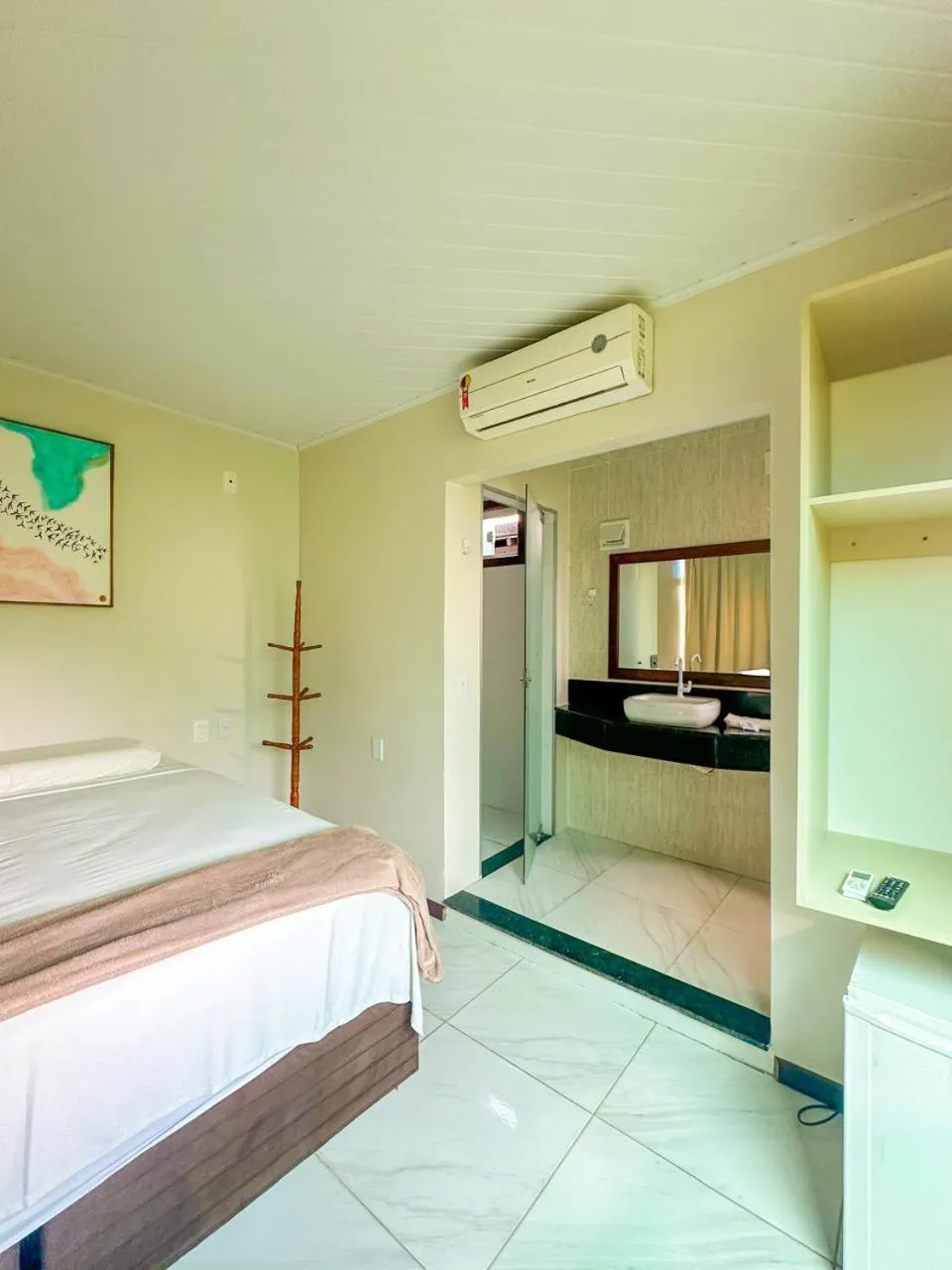 Bedroom, Bed in Pousada Camburi