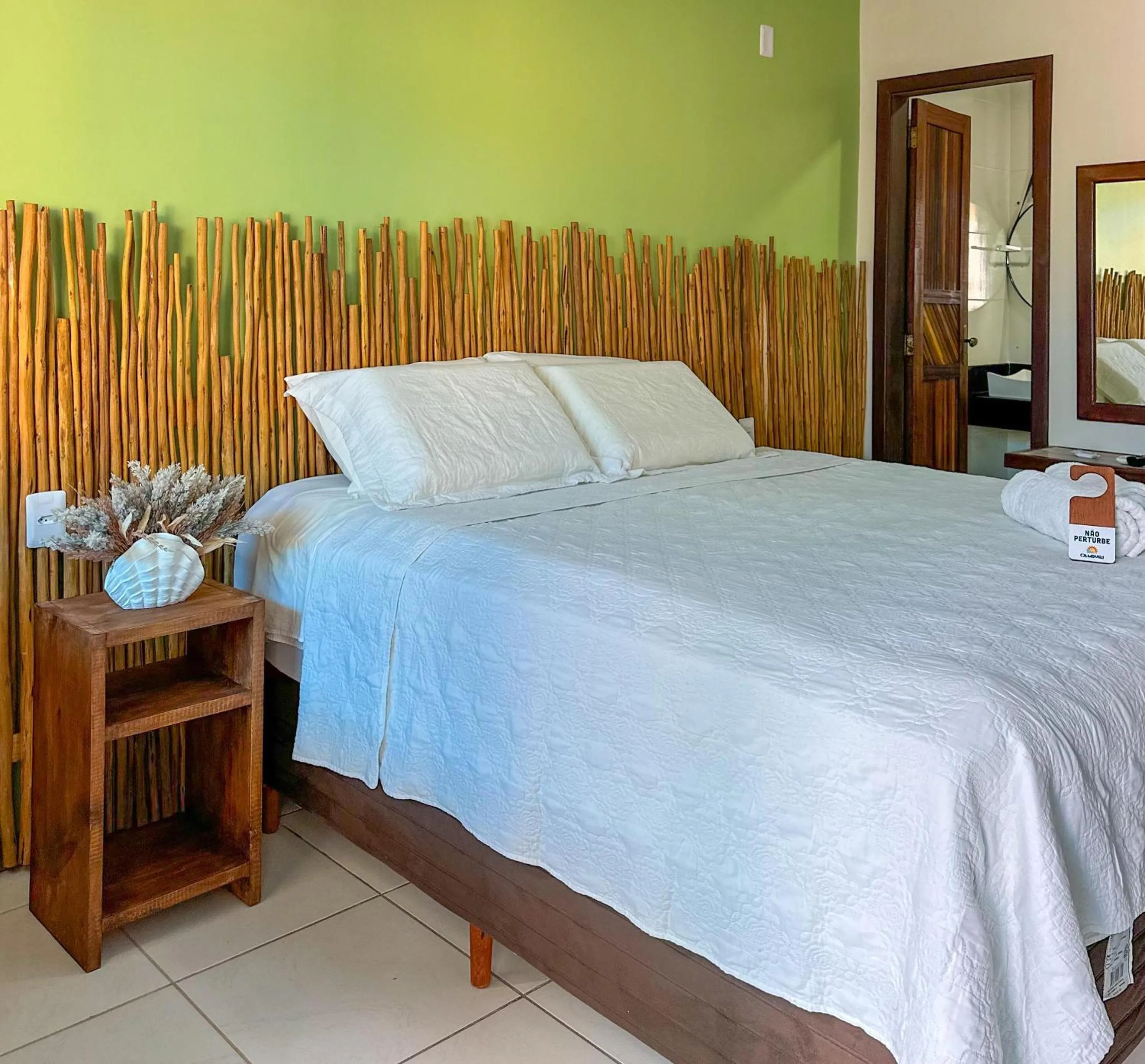 Photo of the whole room, Bed in Pousada Camburi