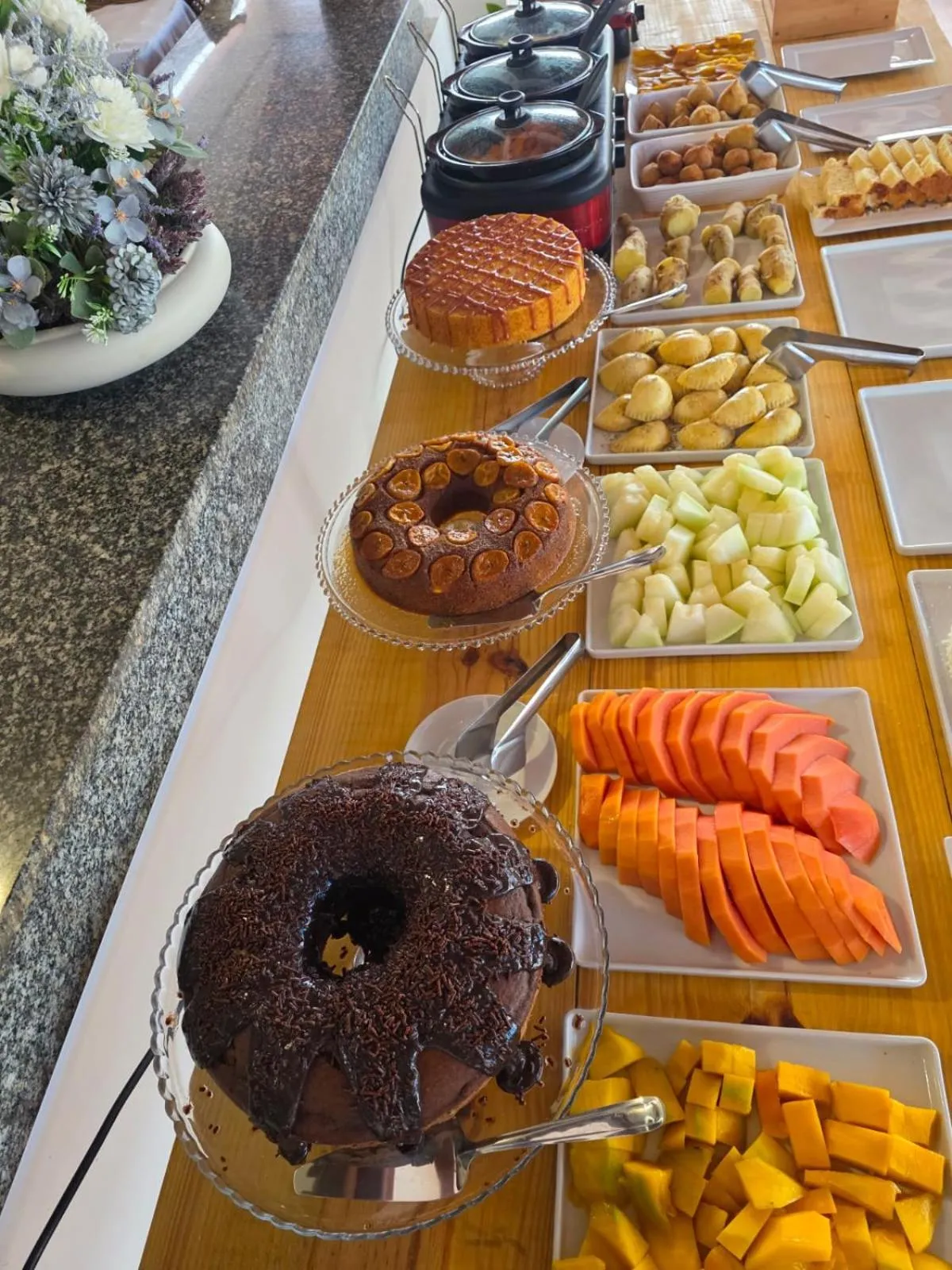 Buffet breakfast in Pousada Camburi