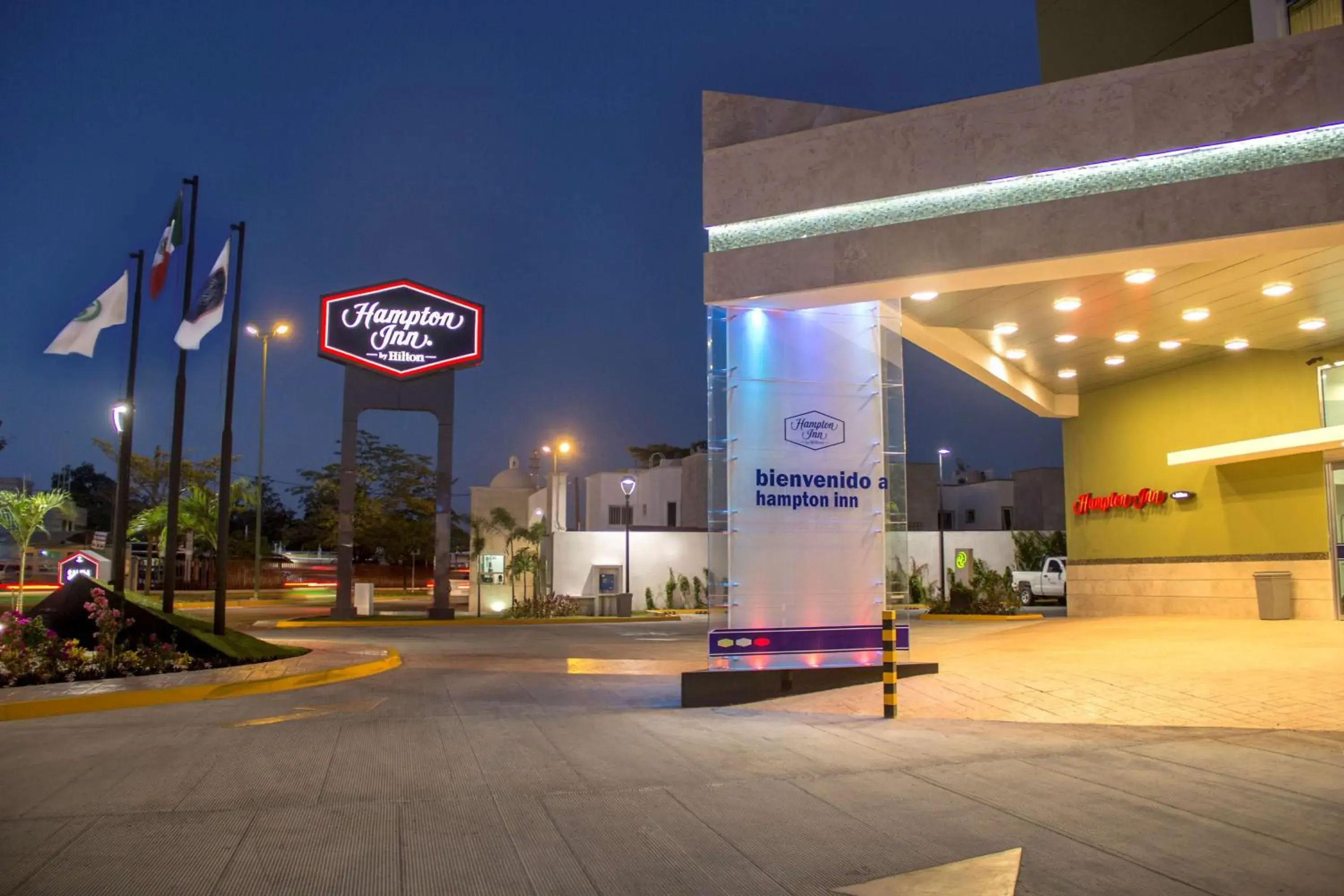 Property building in Hampton Inn by Hilton Villahermosa Property building in Hampton Inn by Hilton Villahermosa