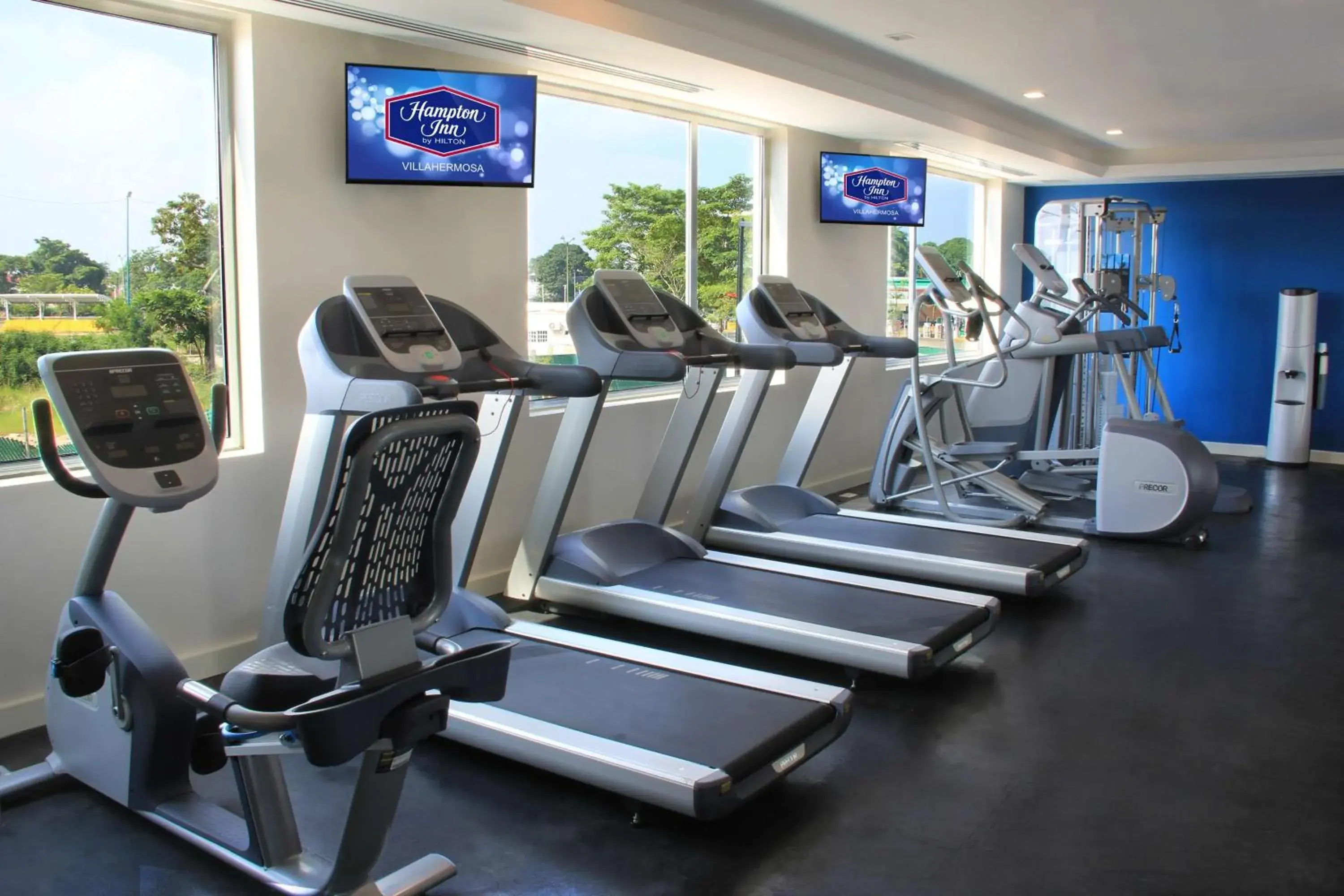 Fitness centre/facilities in Hampton Inn by Hilton Villahermosa Fitness centre/facilities in Hampton Inn by Hilton Villahermosa