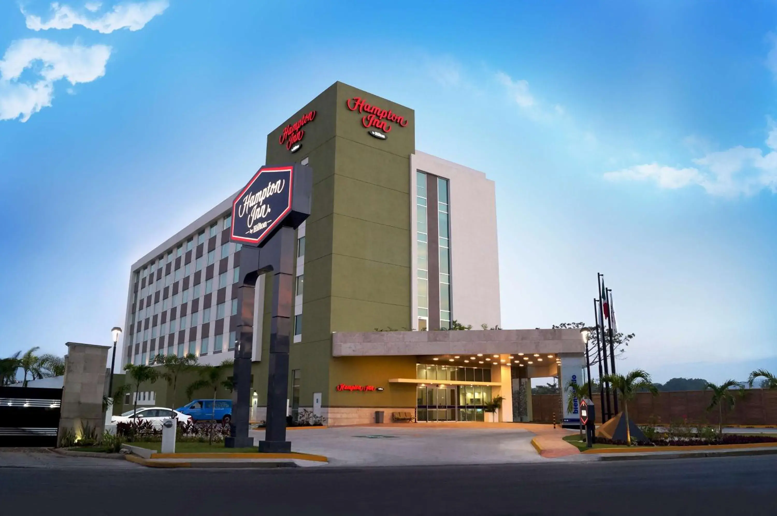 Property building in Hampton Inn by Hilton Villahermosa Property building in Hampton Inn by Hilton Villahermosa