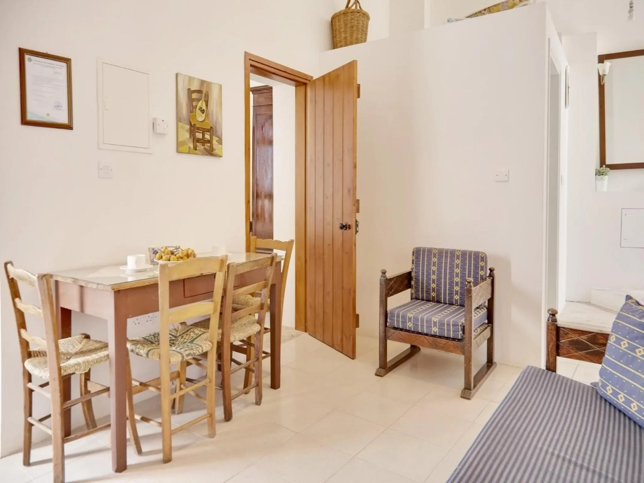 Dining area in Lefkara View