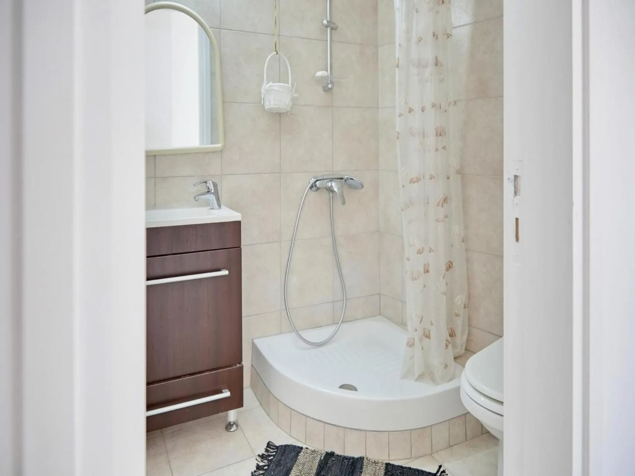Shower in Lefkara View