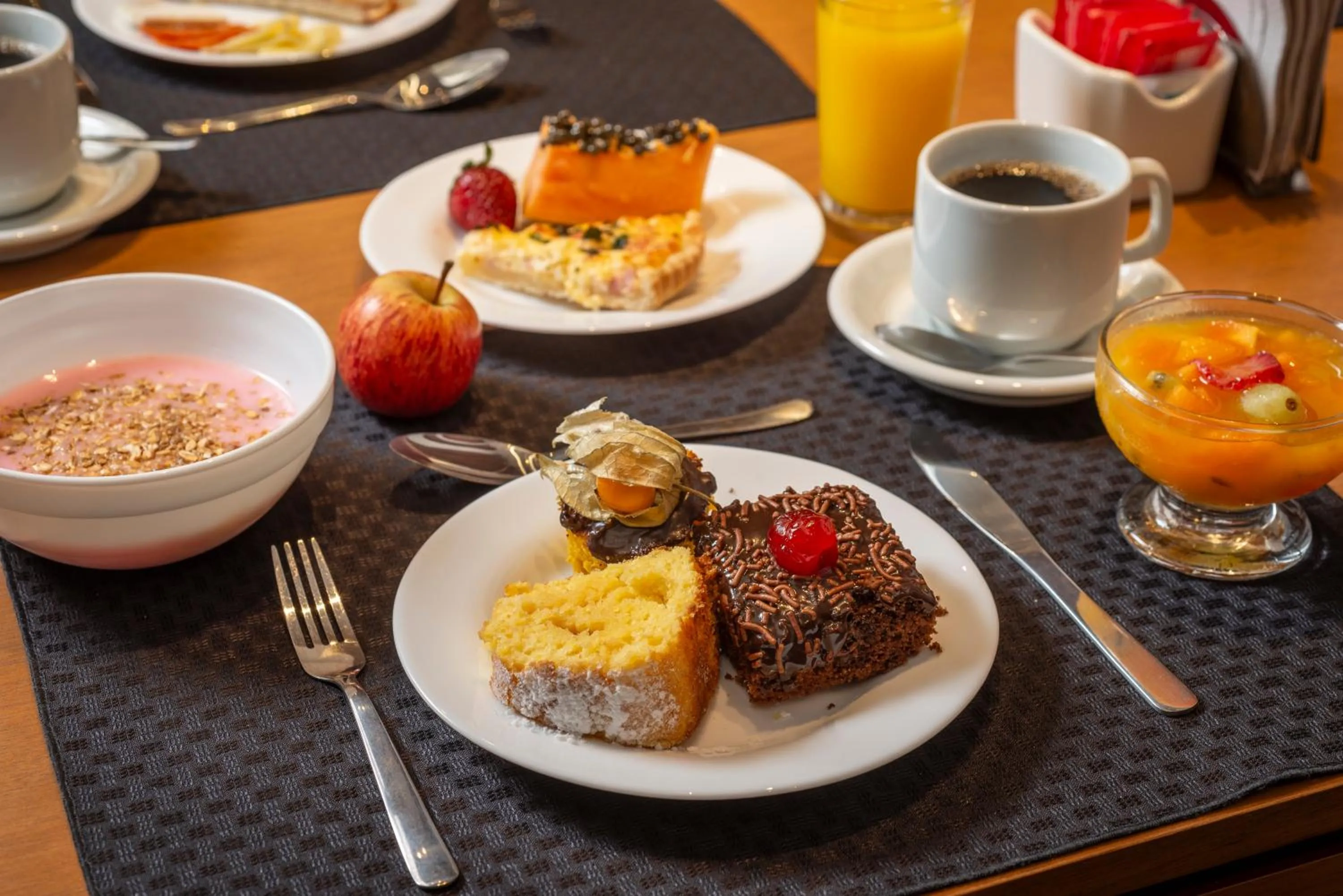 Breakfast in Hotel Laghetto Villa Moura