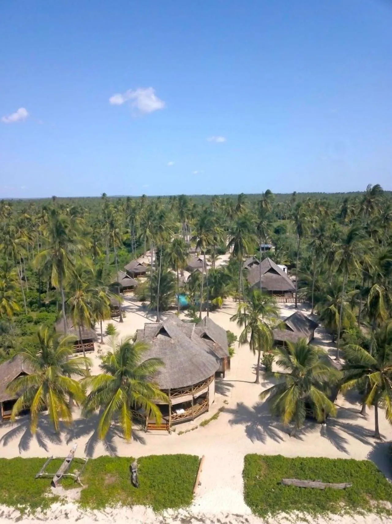 Property building in Barry's Beach Resort
