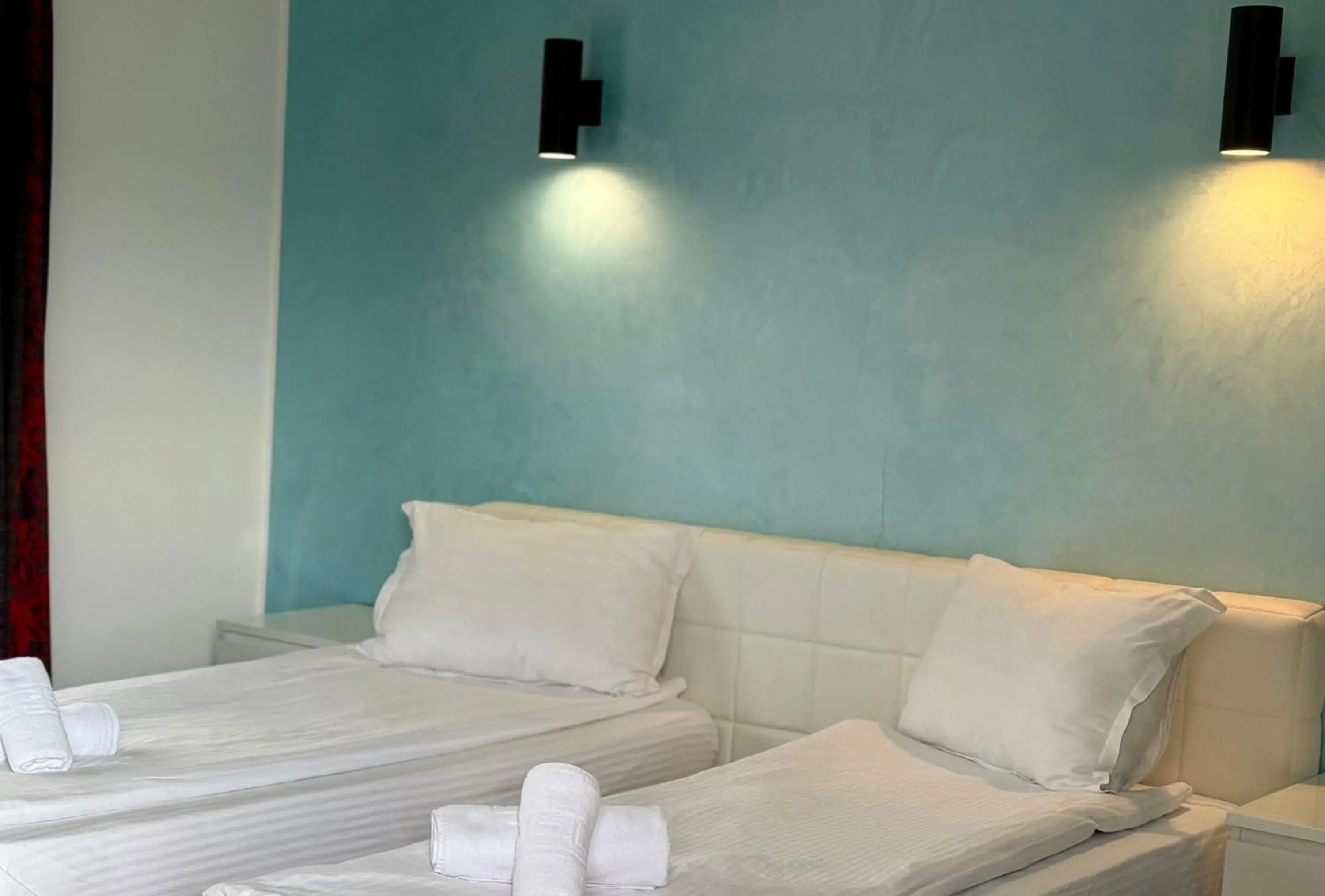 Twin Room - single occupancy in Rodizio Hill Resort Twin Room - single occupancy in Rodizio Hill Resort