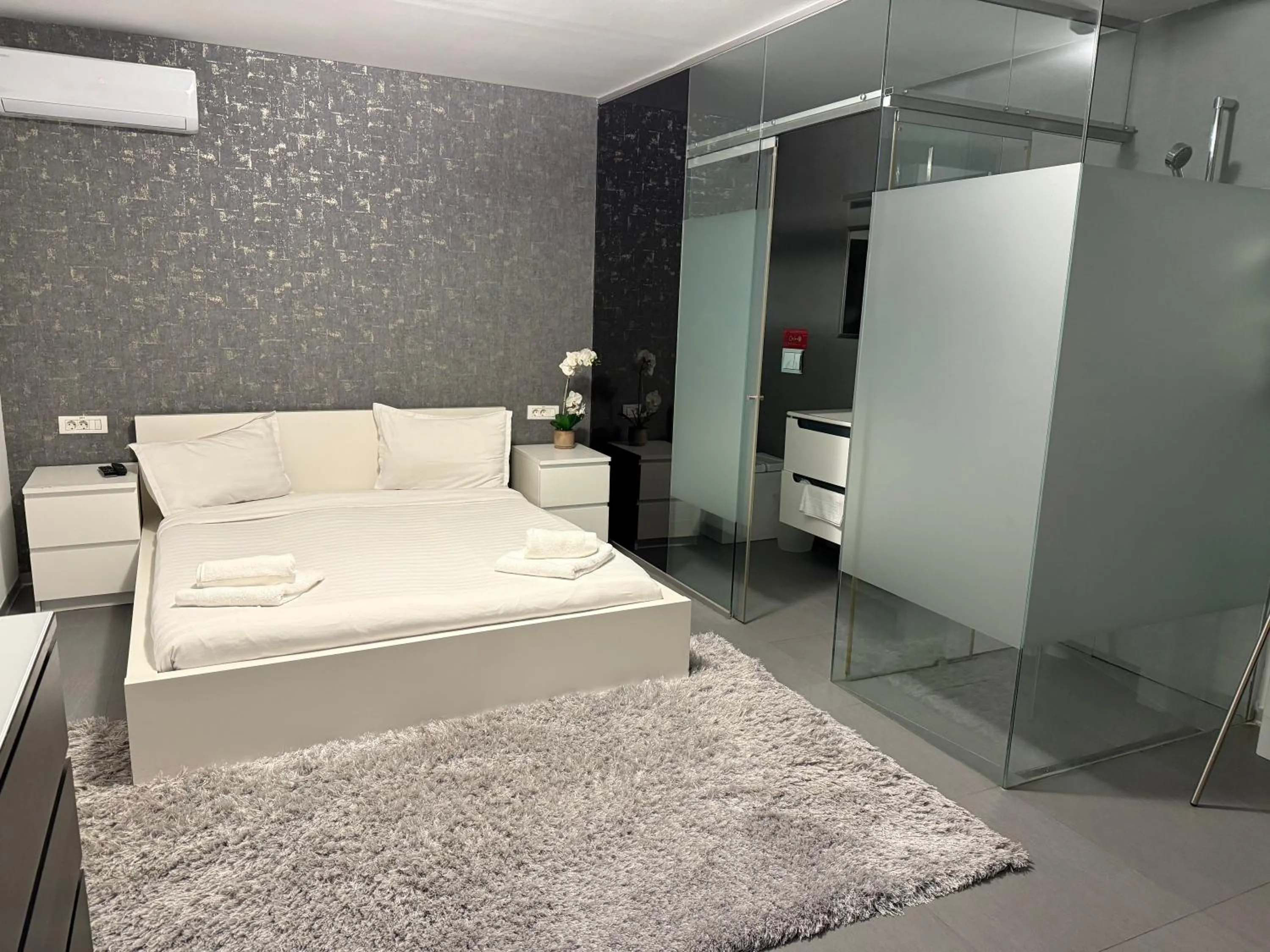 Bed in Rodizio Hill Resort