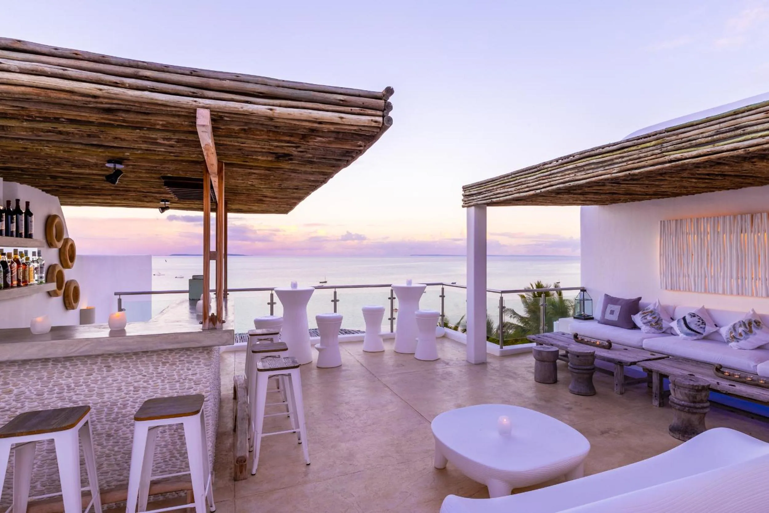 Lounge or bar in Villa Santorini