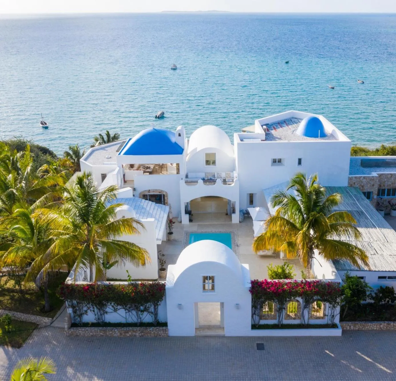 Property building in Villa Santorini