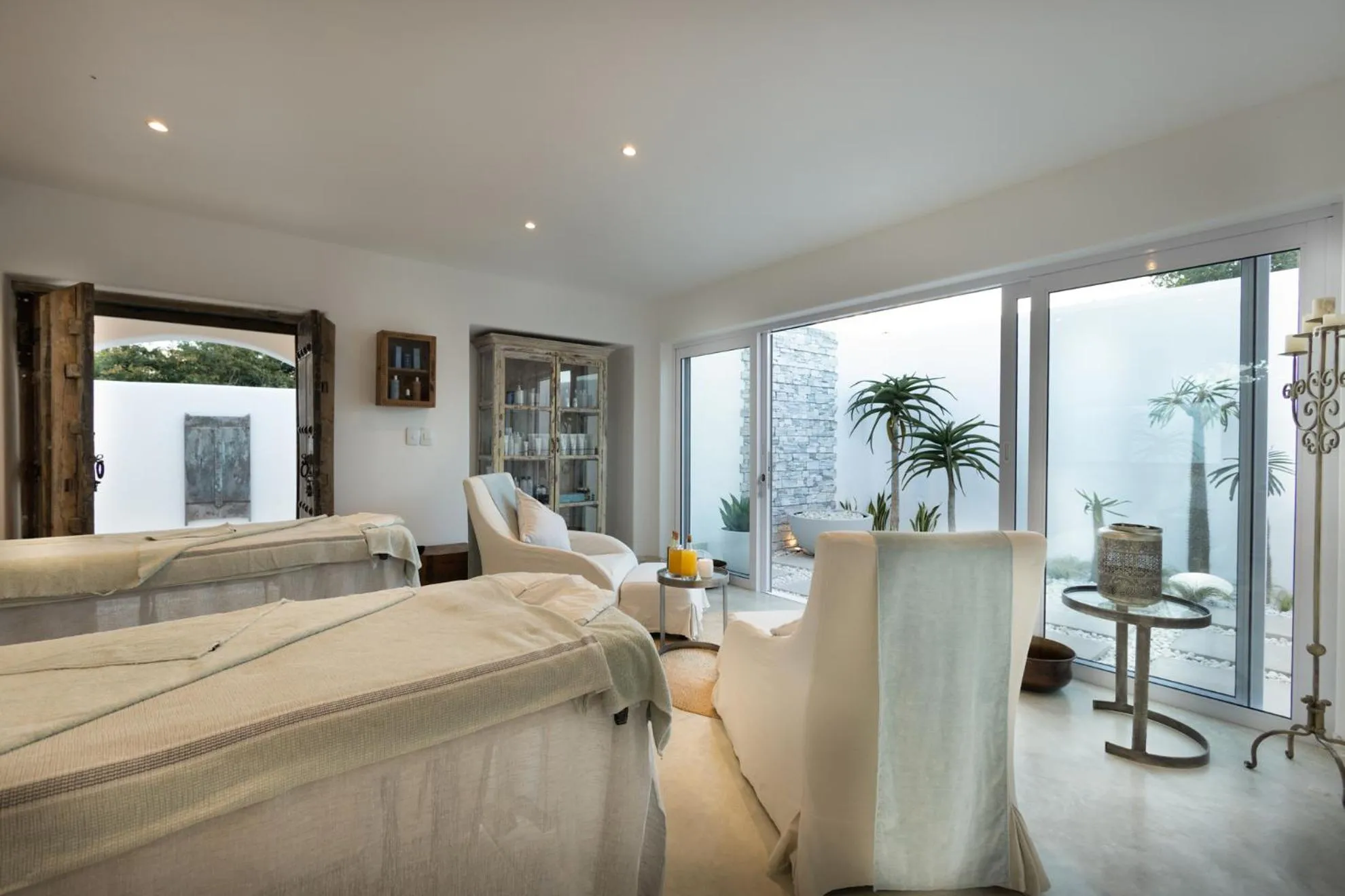 Spa and wellness centre/facilities, Bed in Villa Santorini