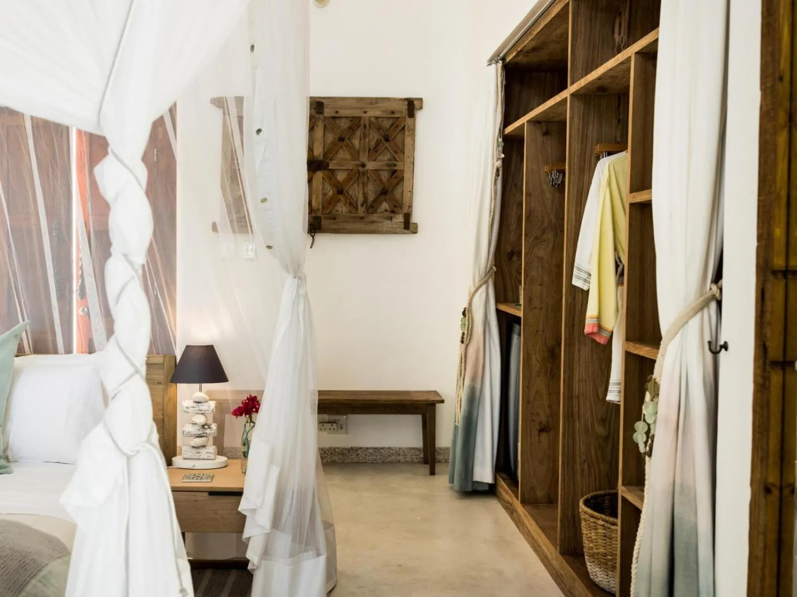 wardrobe, Bed in Villa Santorini
