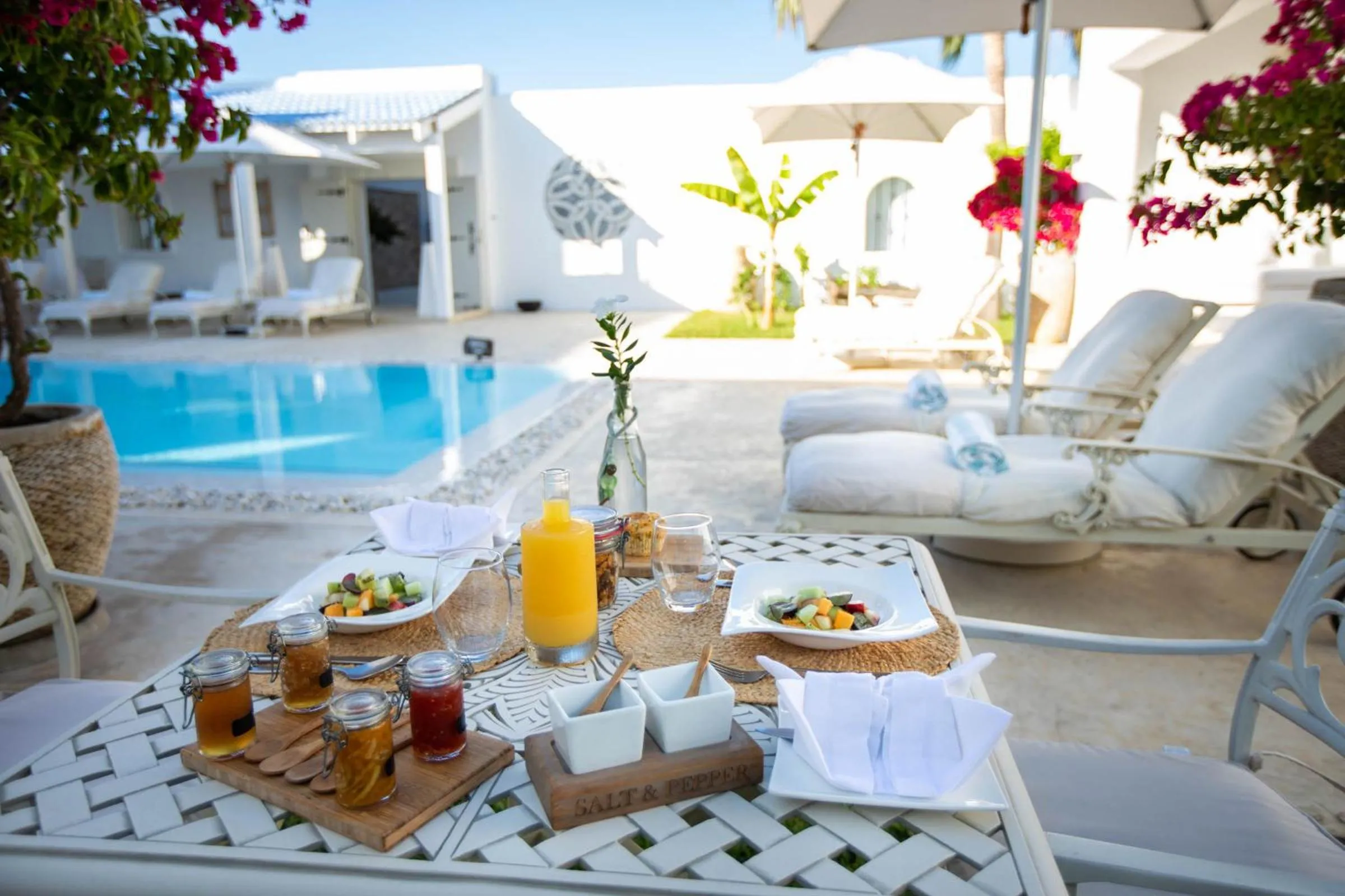 Breakfast in Villa Santorini