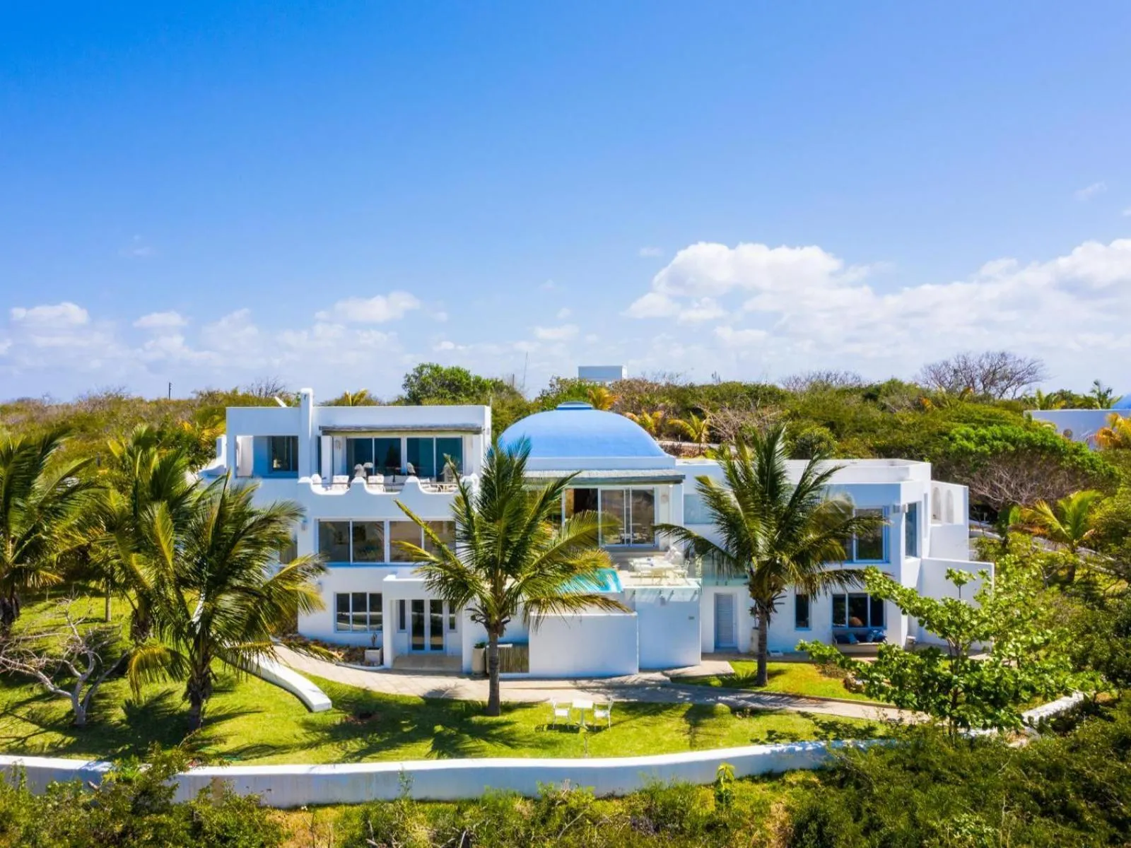 Property building in Villa Santorini