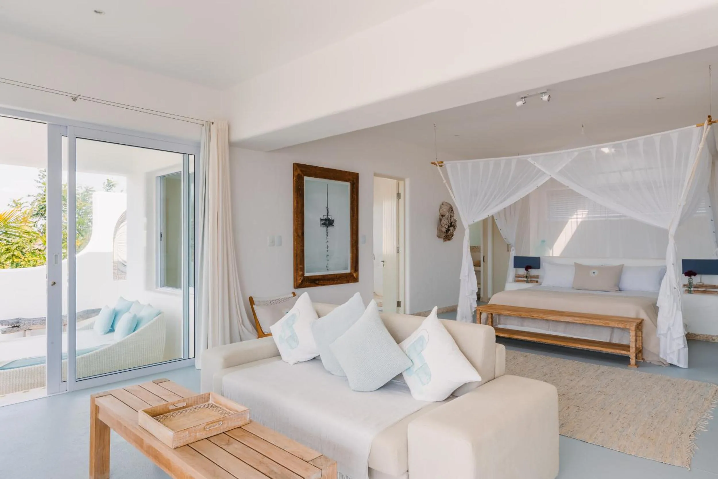 Photo of the whole room in Villa Santorini