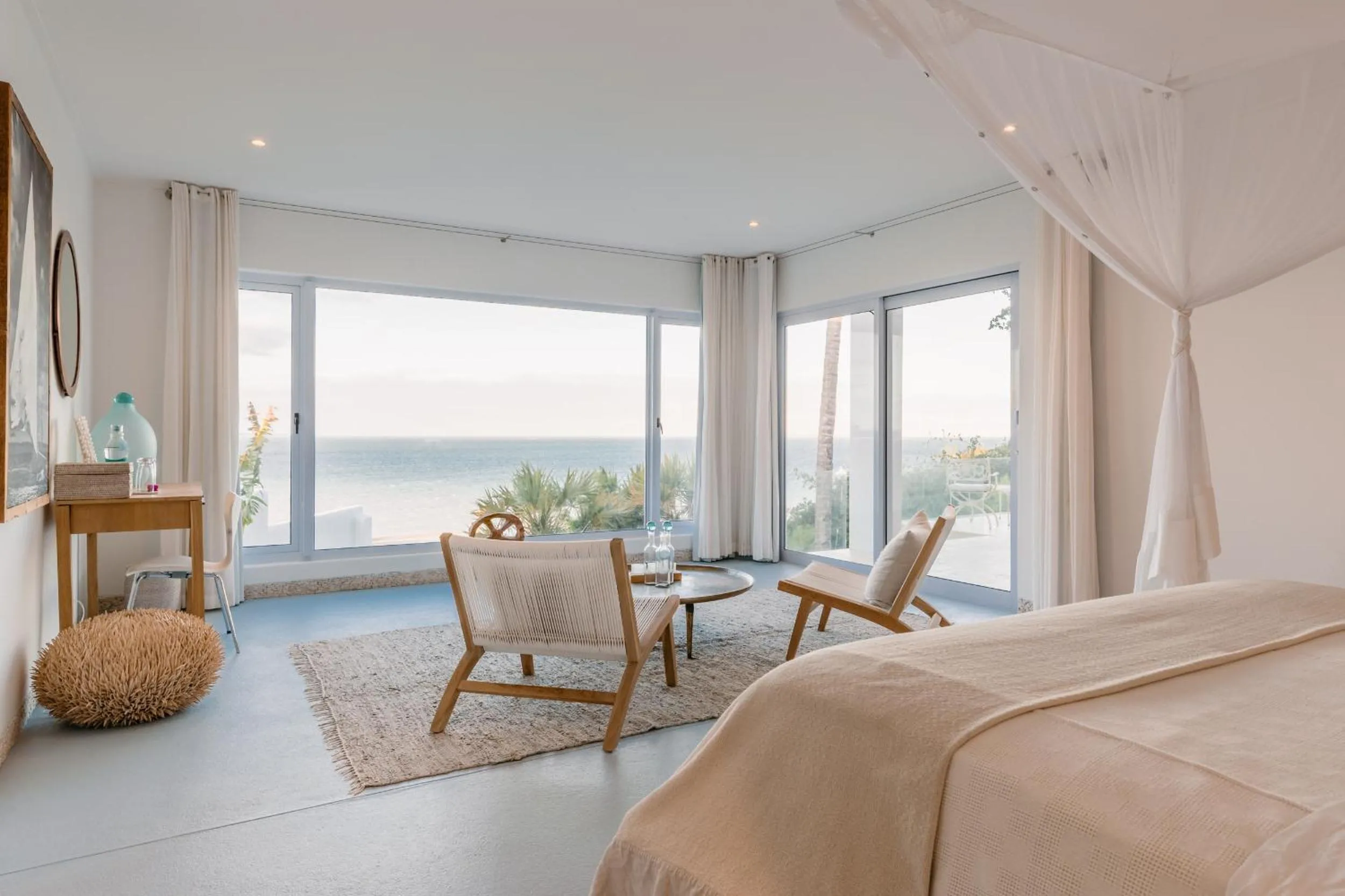 Photo of the whole room, Bed in Villa Santorini
