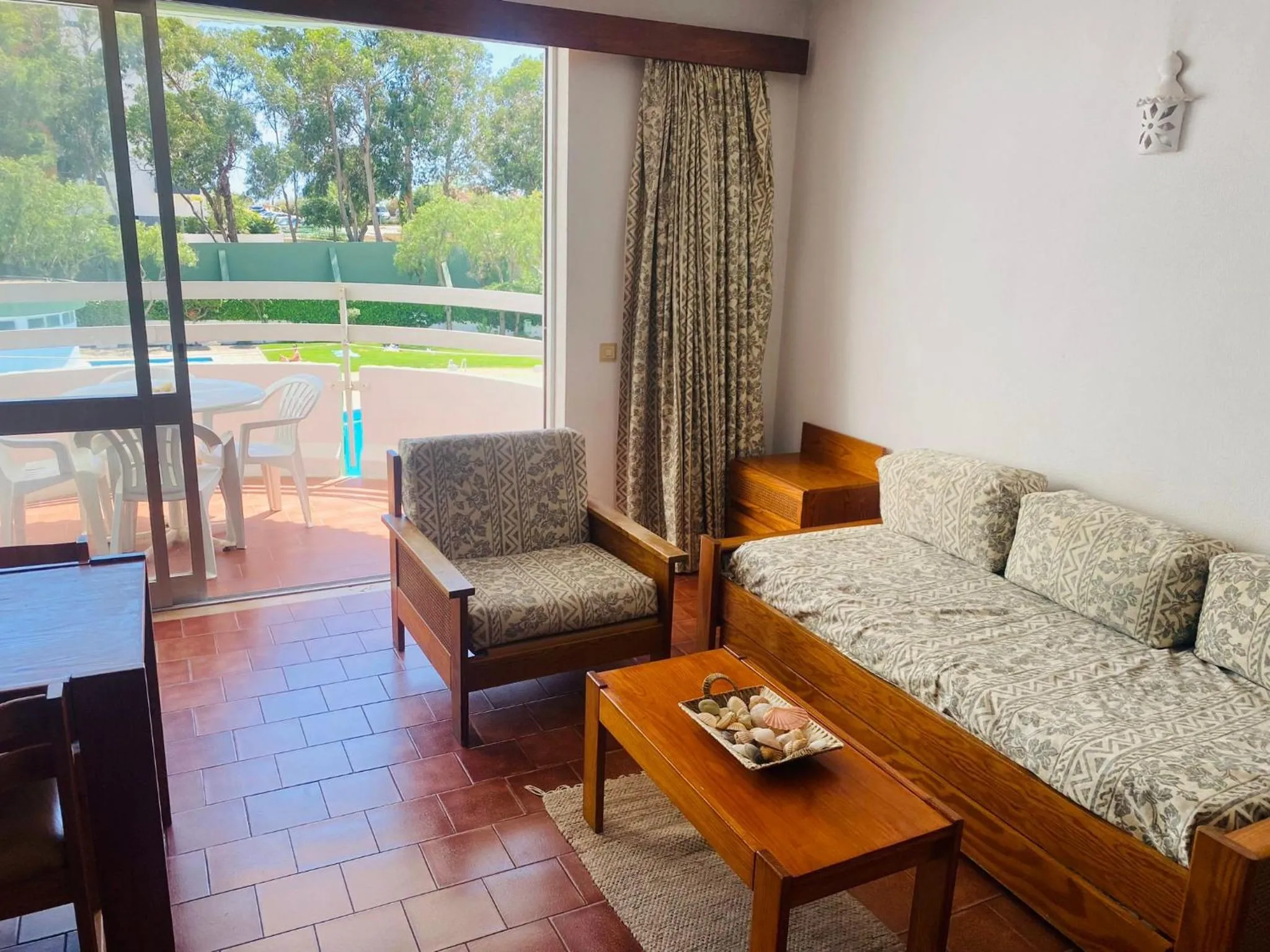 Communal lounge/ TV room in Torre Verde Balcony&Pool View Flat