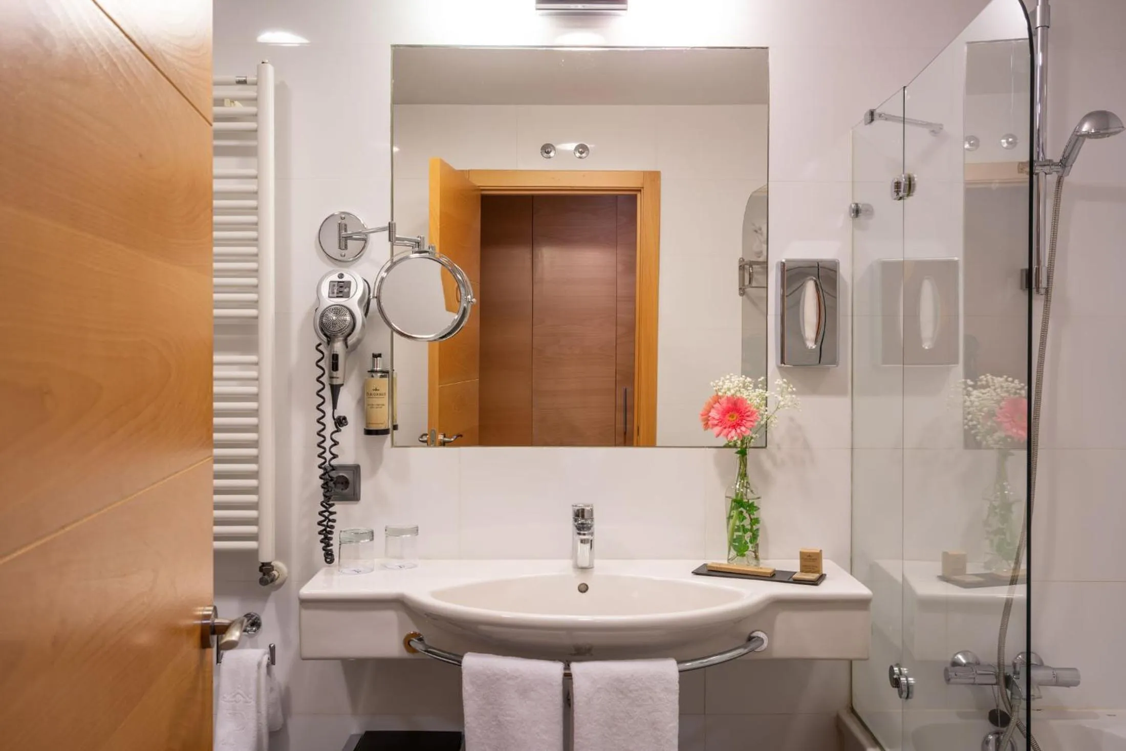 Bathroom in Parador de Villafranca del Bierzo
