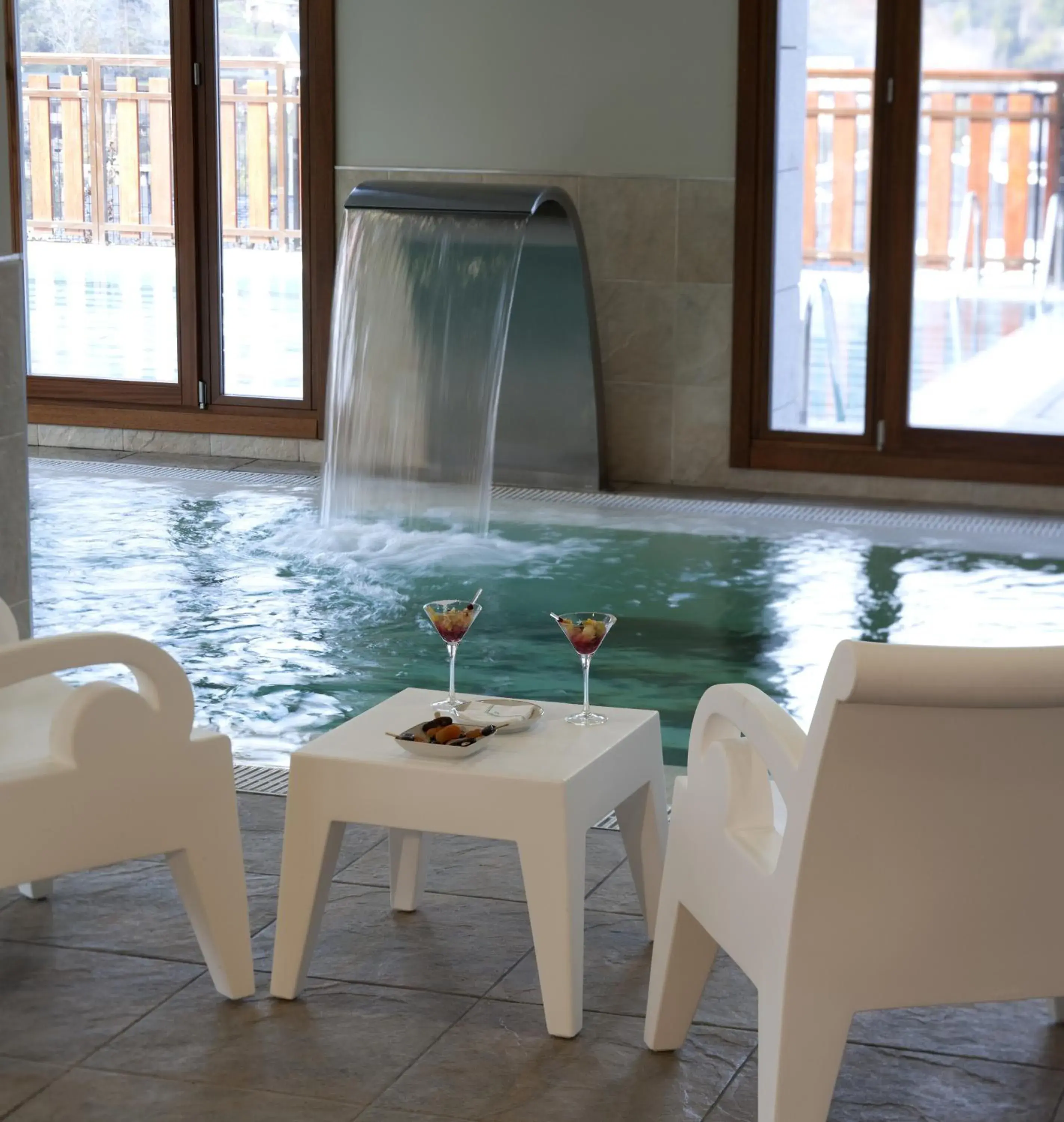 Swimming pool in Parador de Villafranca del Bierzo Swimming pool in Parador de Villafranca del Bierzo