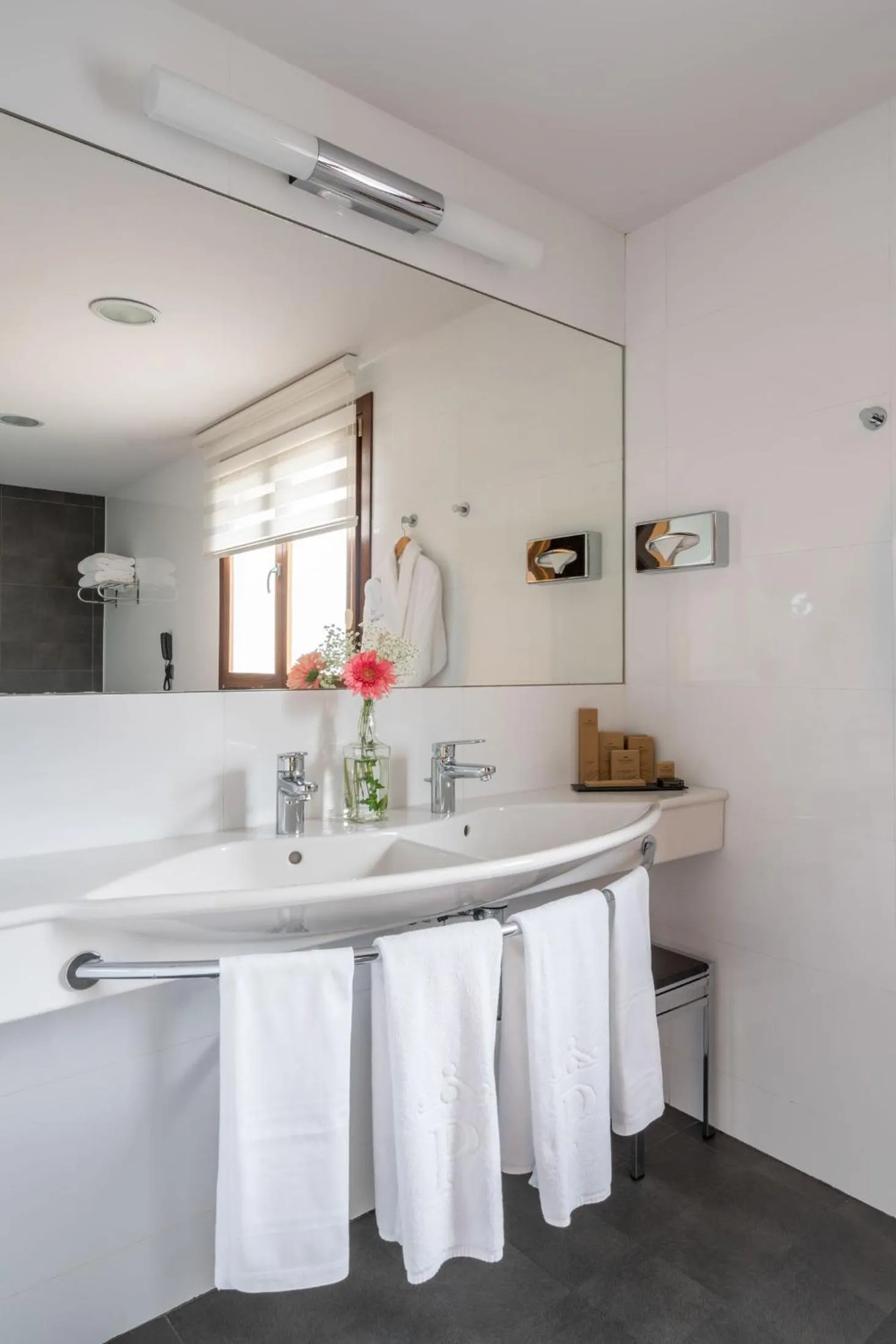Bathroom in Parador de Villafranca del Bierzo