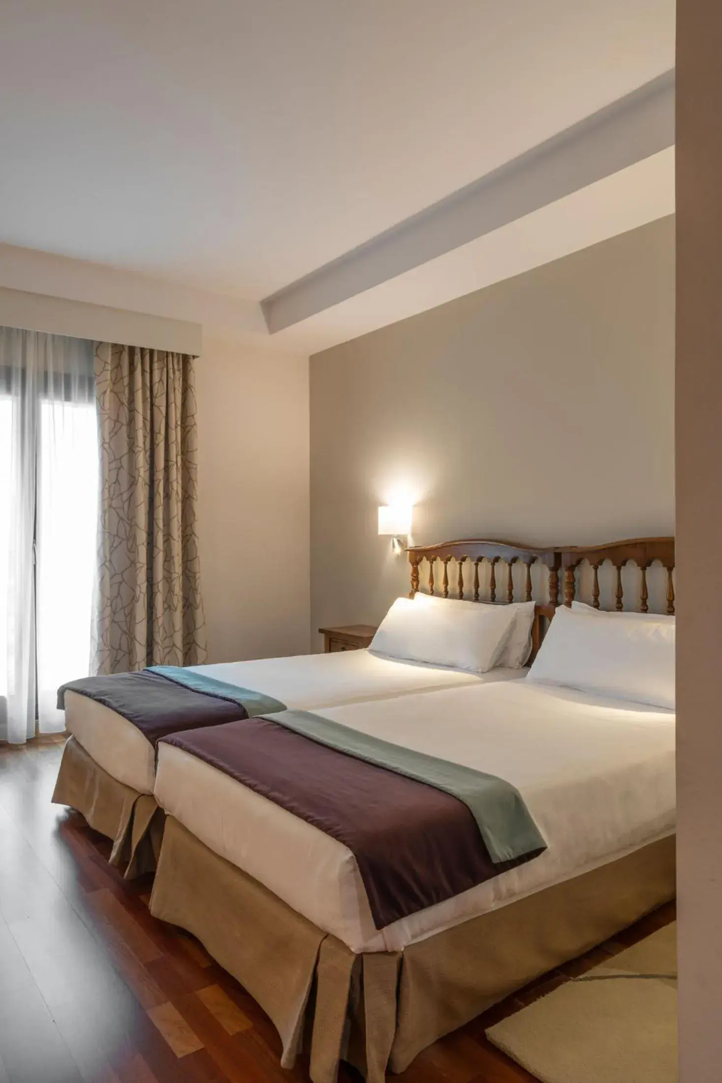 Bedroom, Bed in Parador de Villafranca del Bierzo Bedroom, Bed in Parador de Villafranca del Bierzo