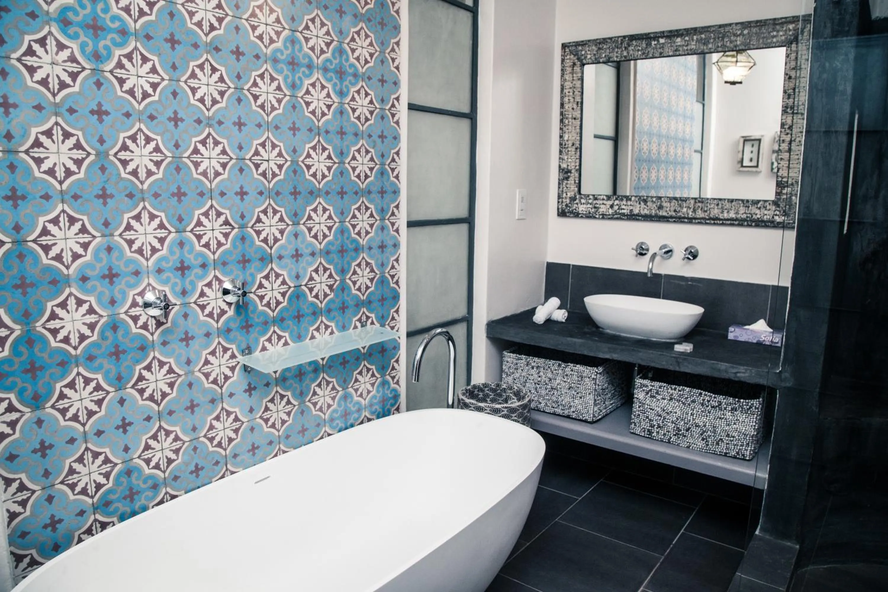 Bathroom in Latitude 15 Degrees