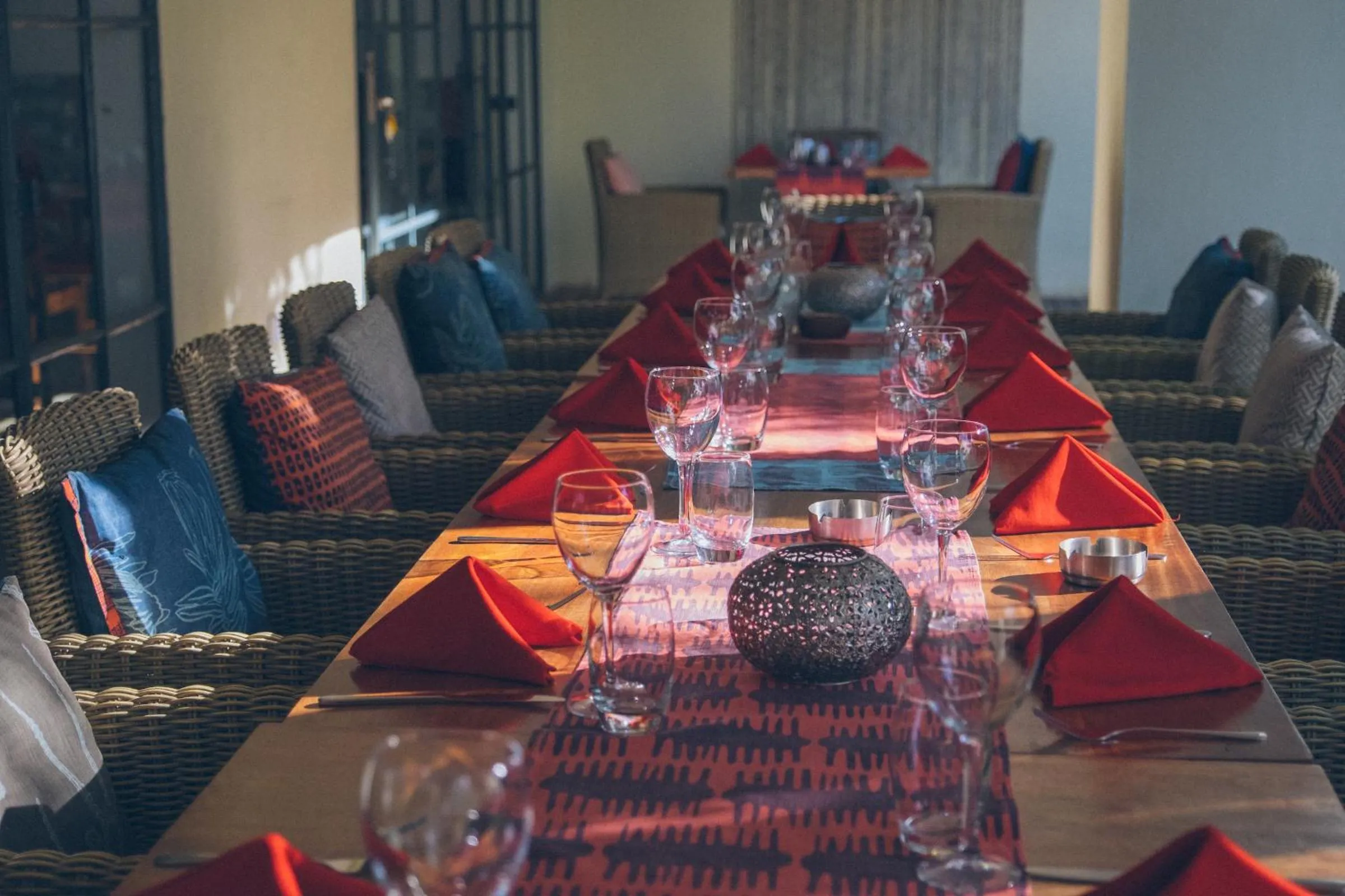 Restaurant/places to eat in Latitude 15 Degrees