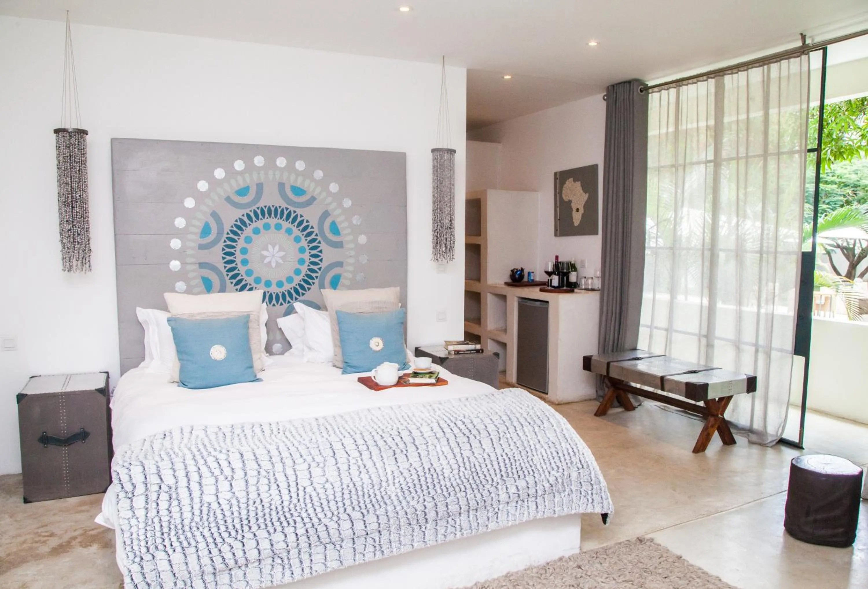 Bed in Latitude 15 Degrees