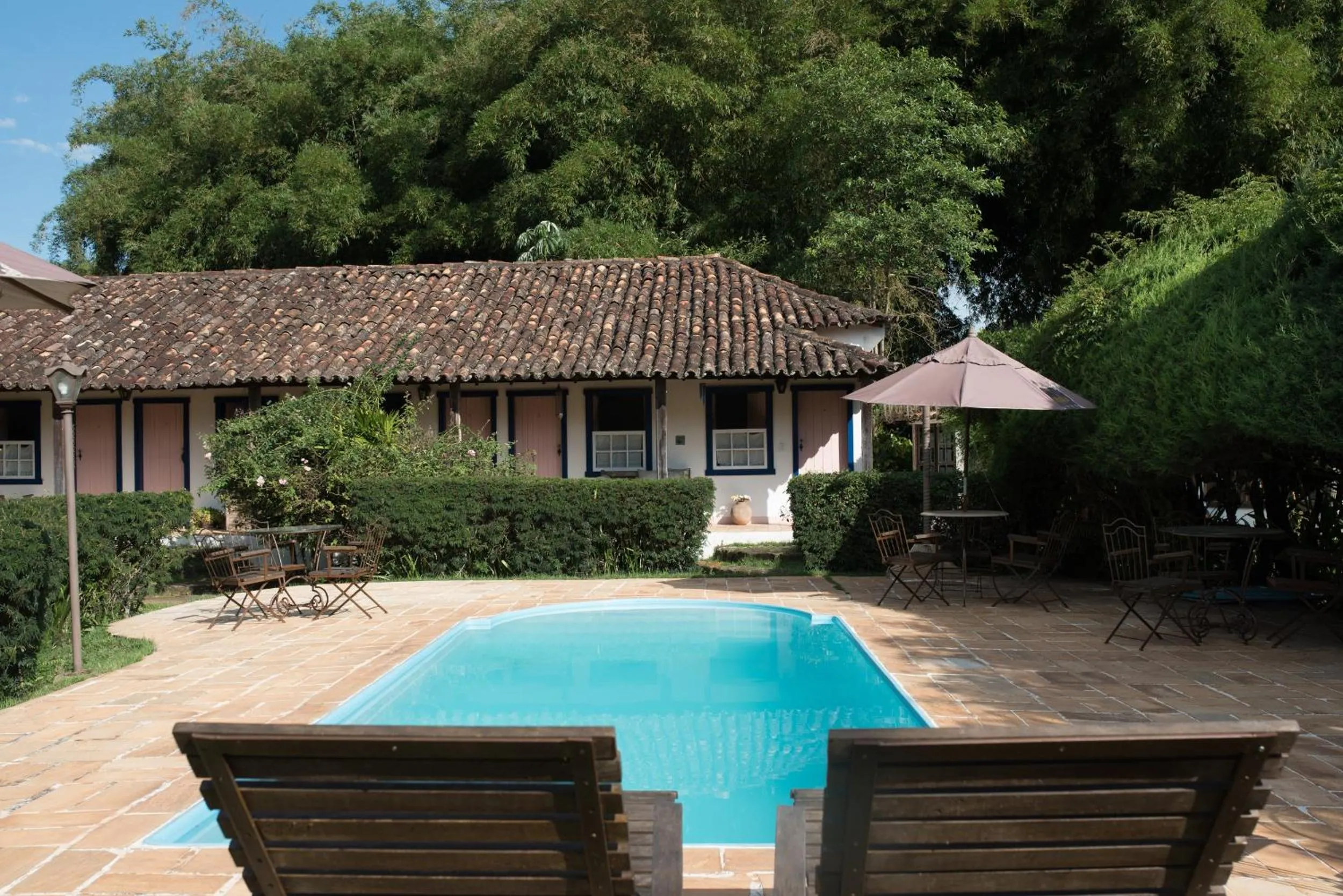 Swimming pool in Pousada da Bia