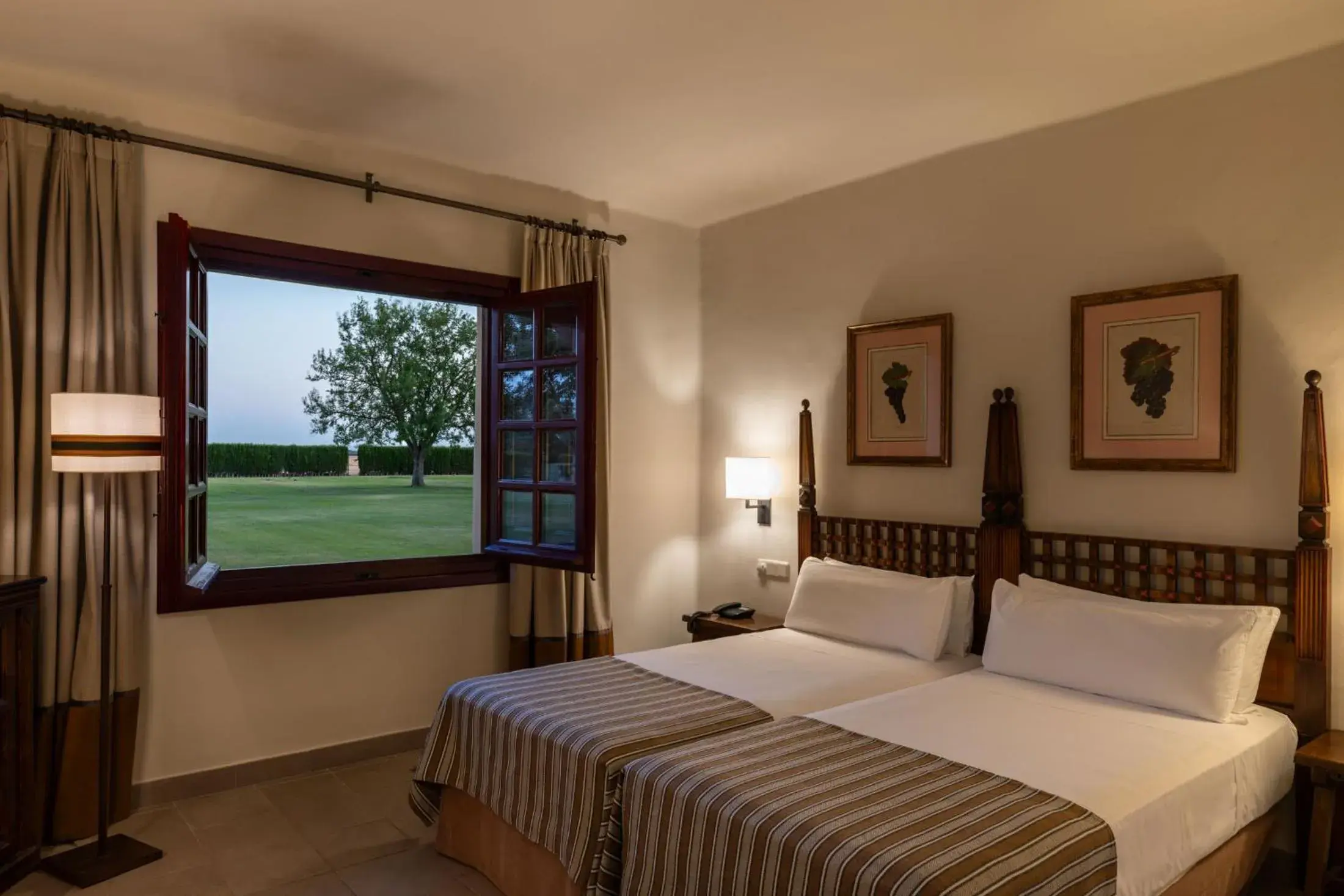 Decorative detail, Bed in Parador de Albacete Decorative detail, Bed in Parador de Albacete