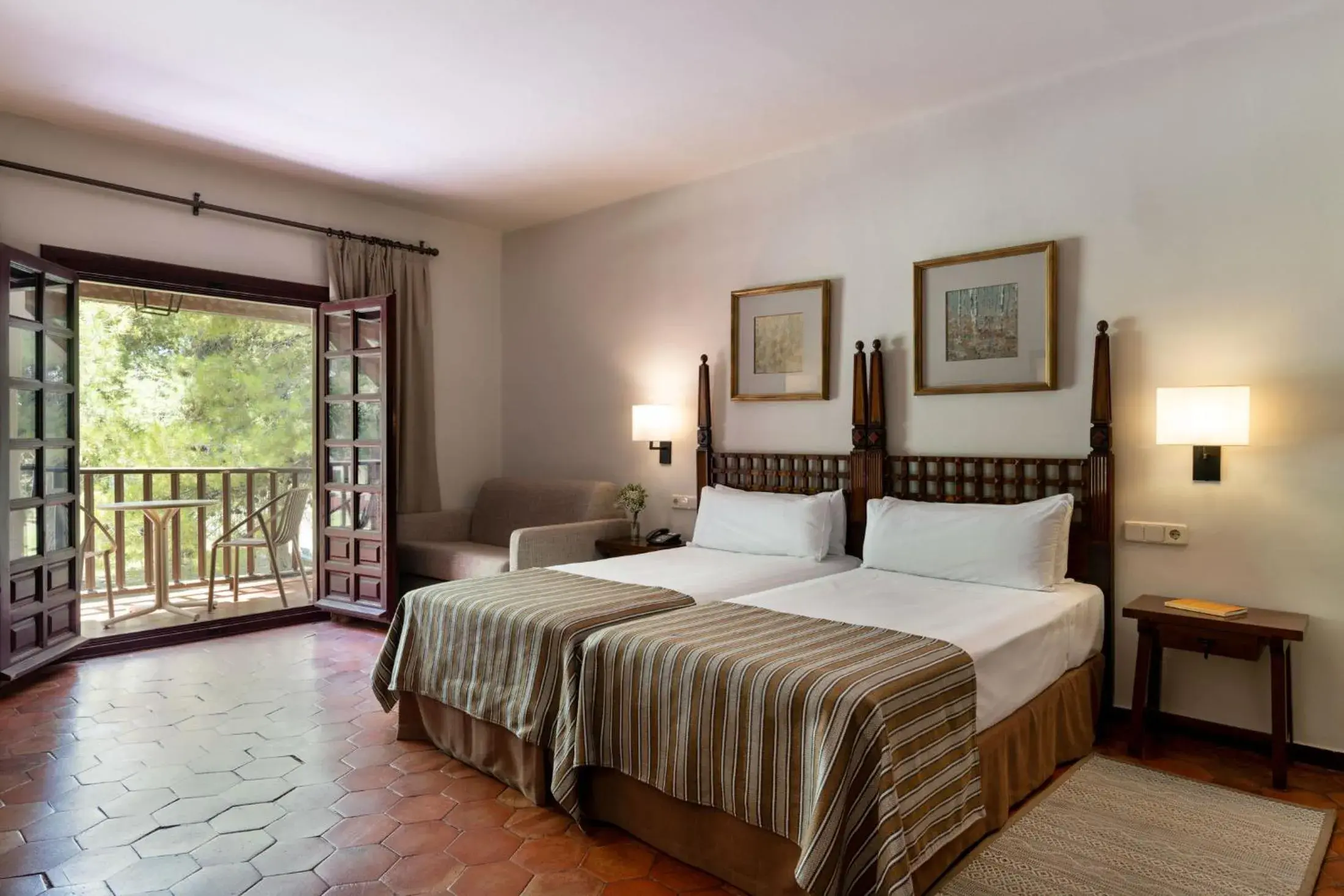 Decorative detail, Bed in Parador de Albacete Decorative detail, Bed in Parador de Albacete