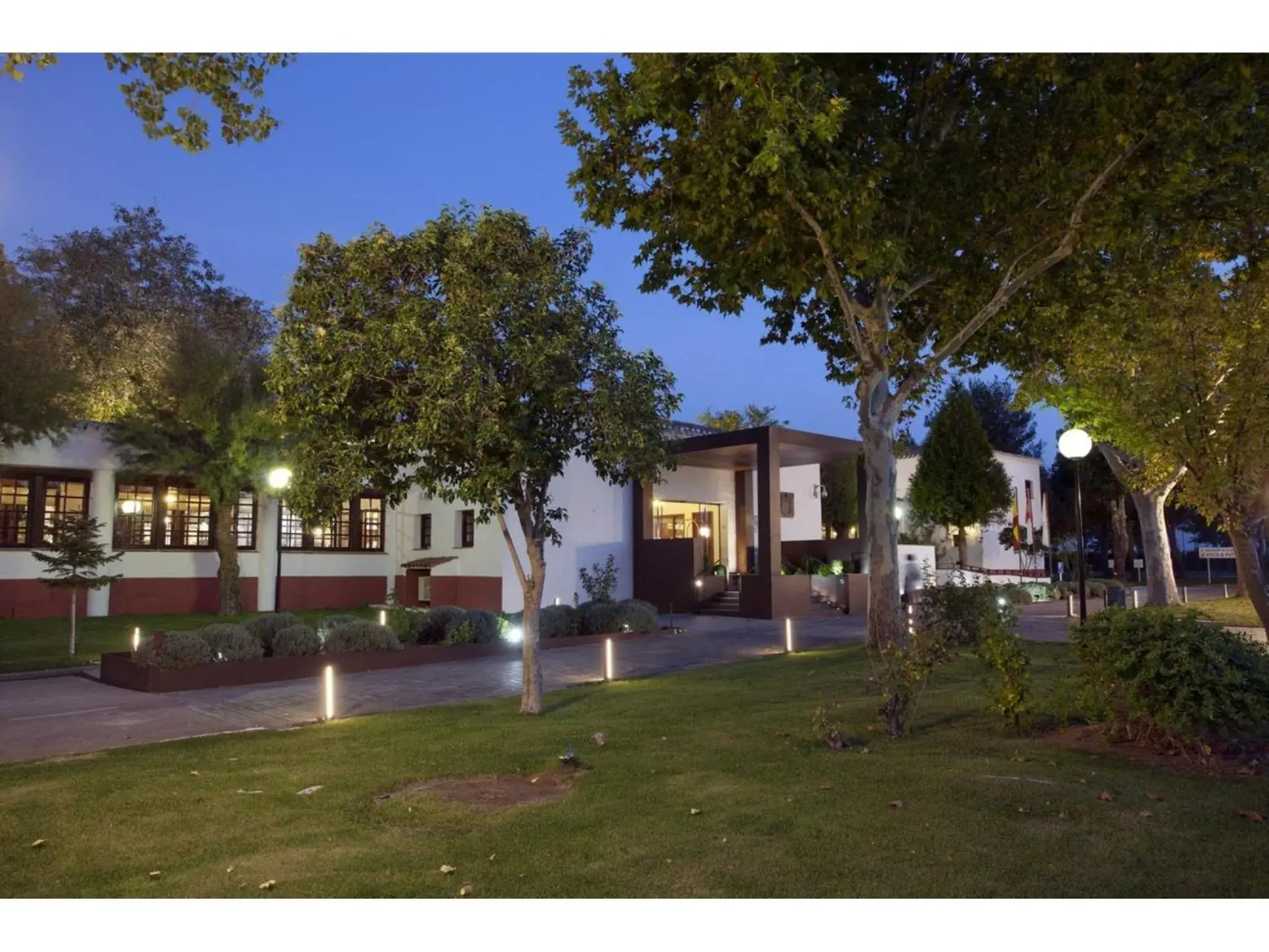 Property building in Parador de Albacete Property building in Parador de Albacete