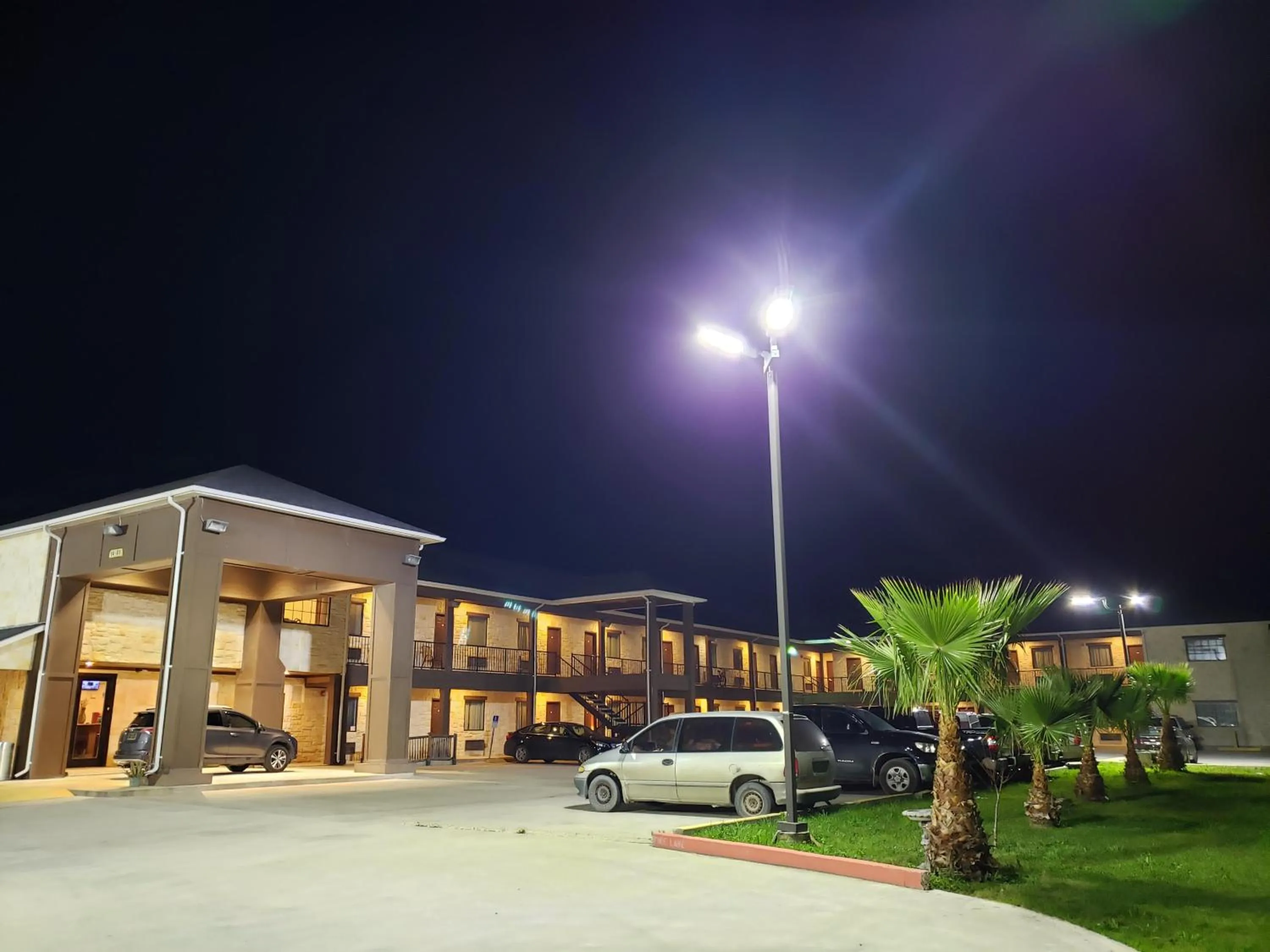 Lux Inn and Suites