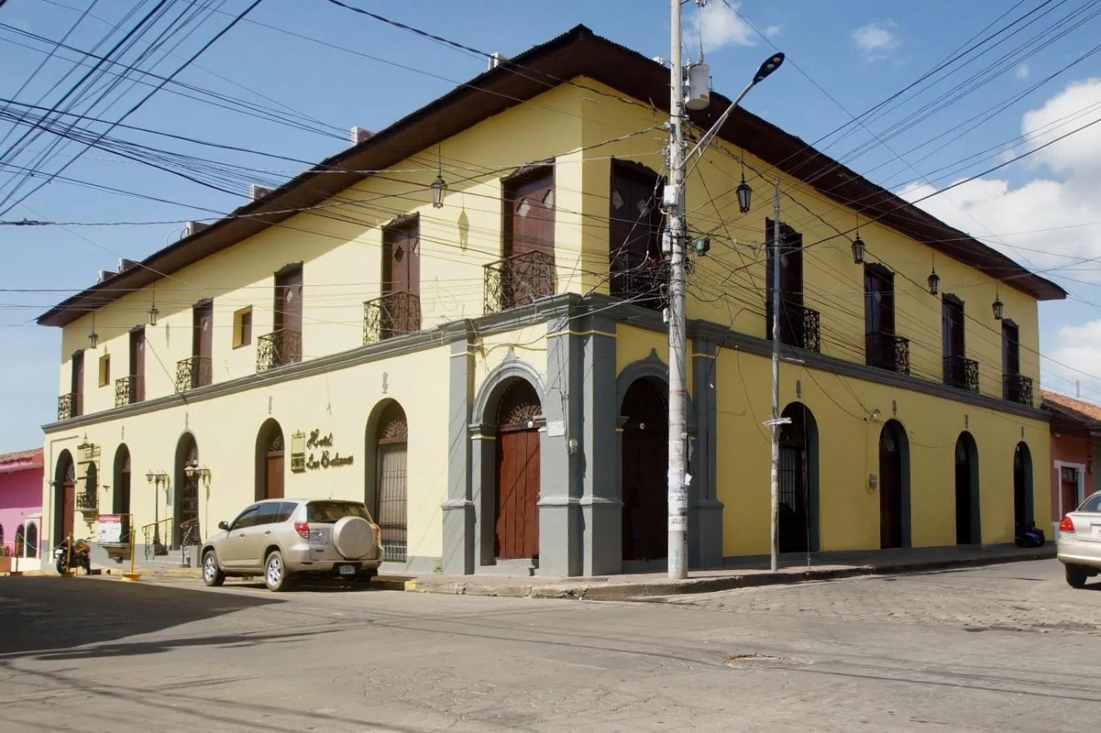 Property building in Hotel Los Balcones Leon