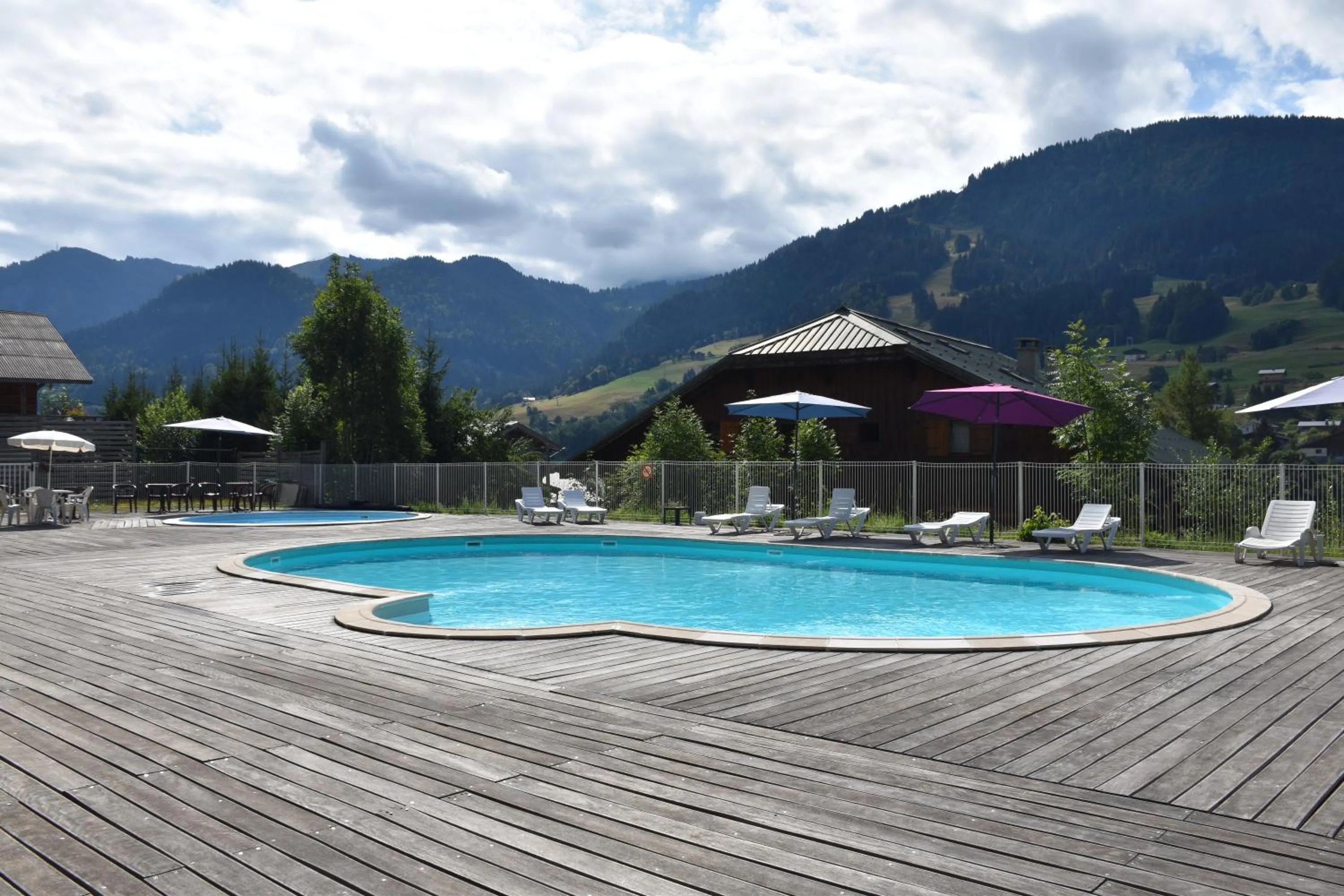 Swimming pool in ULVF Les Essertets