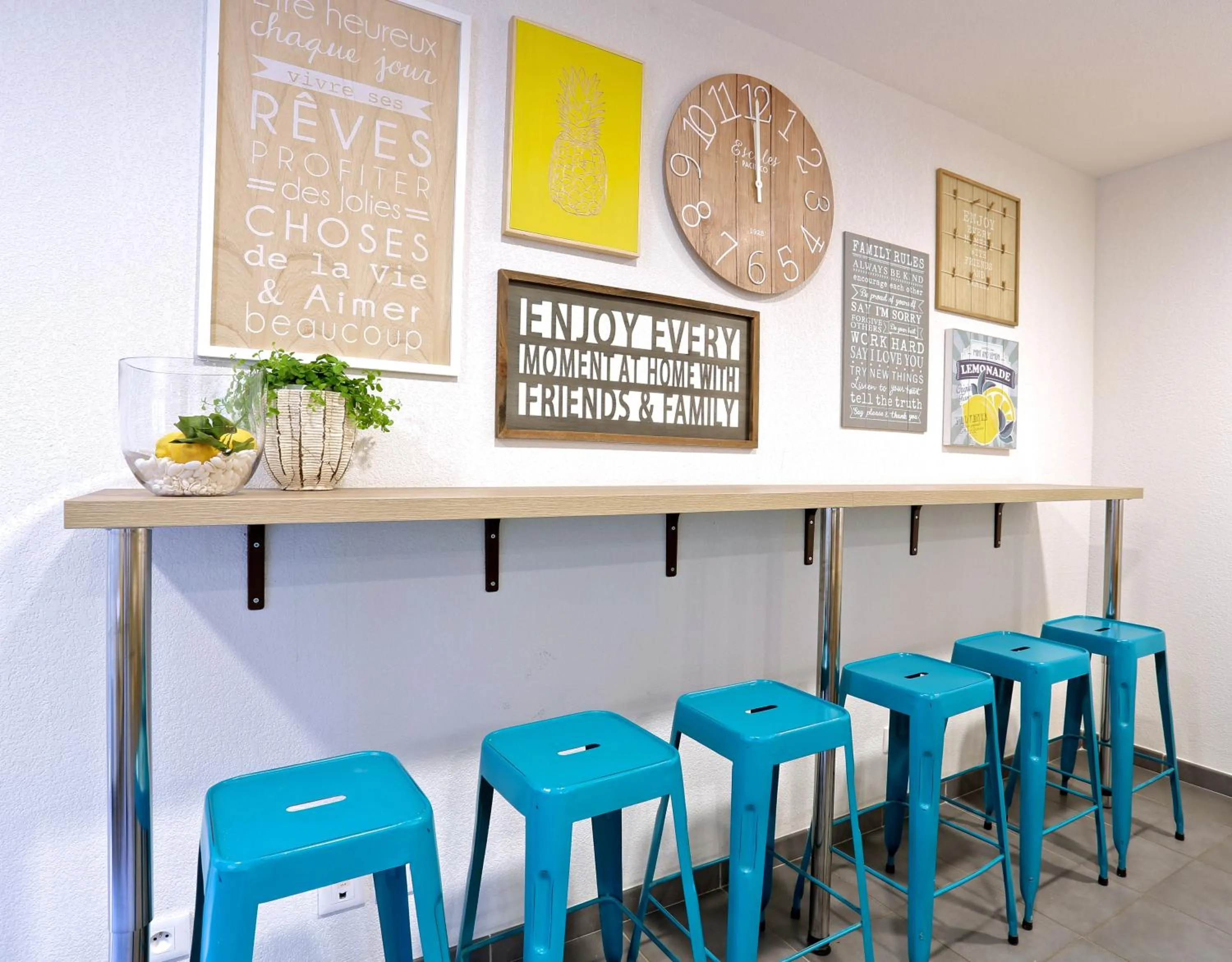 Area and facilities in Apparteo Marseille