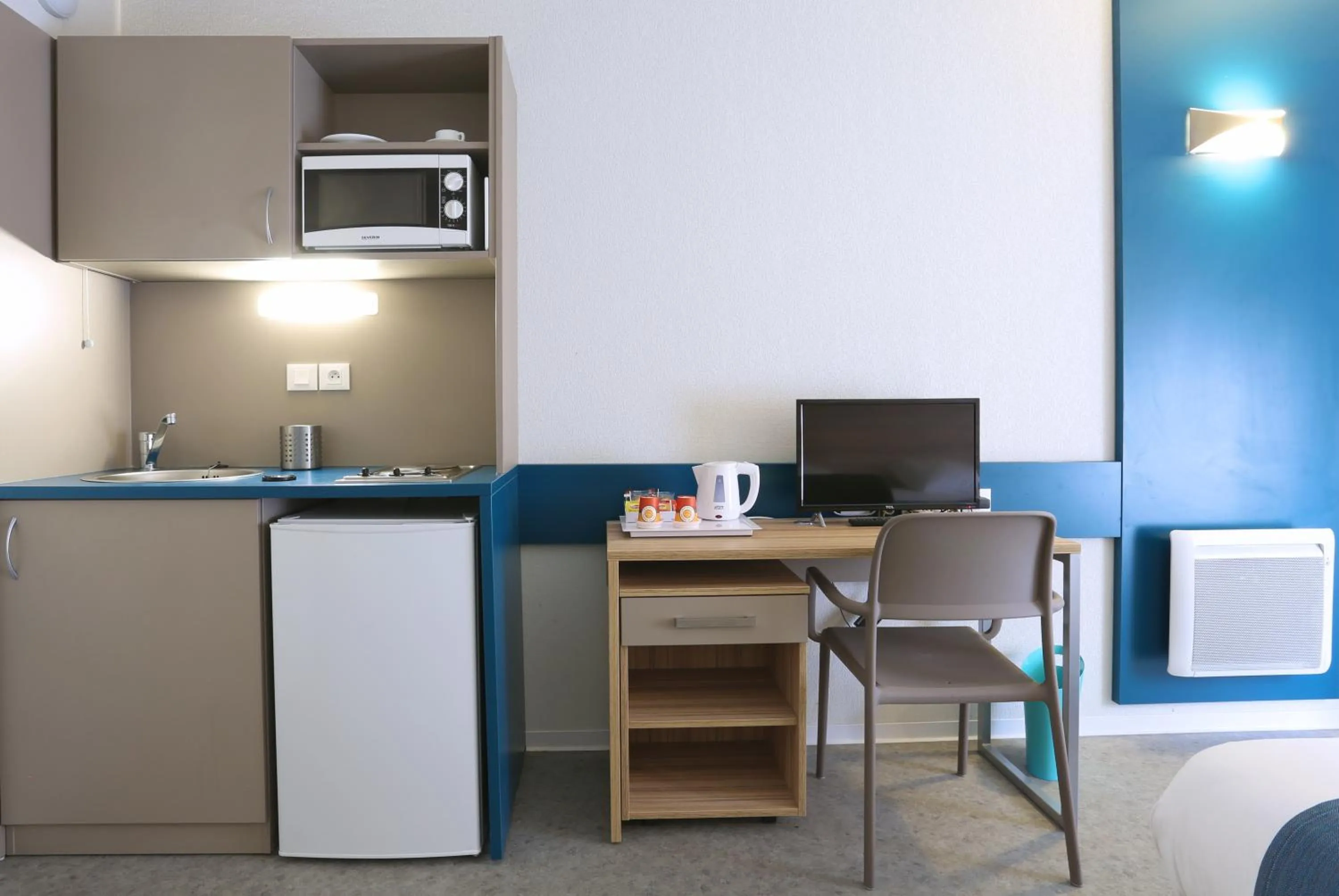 Kitchen or kitchenette in Apparteo Marseille